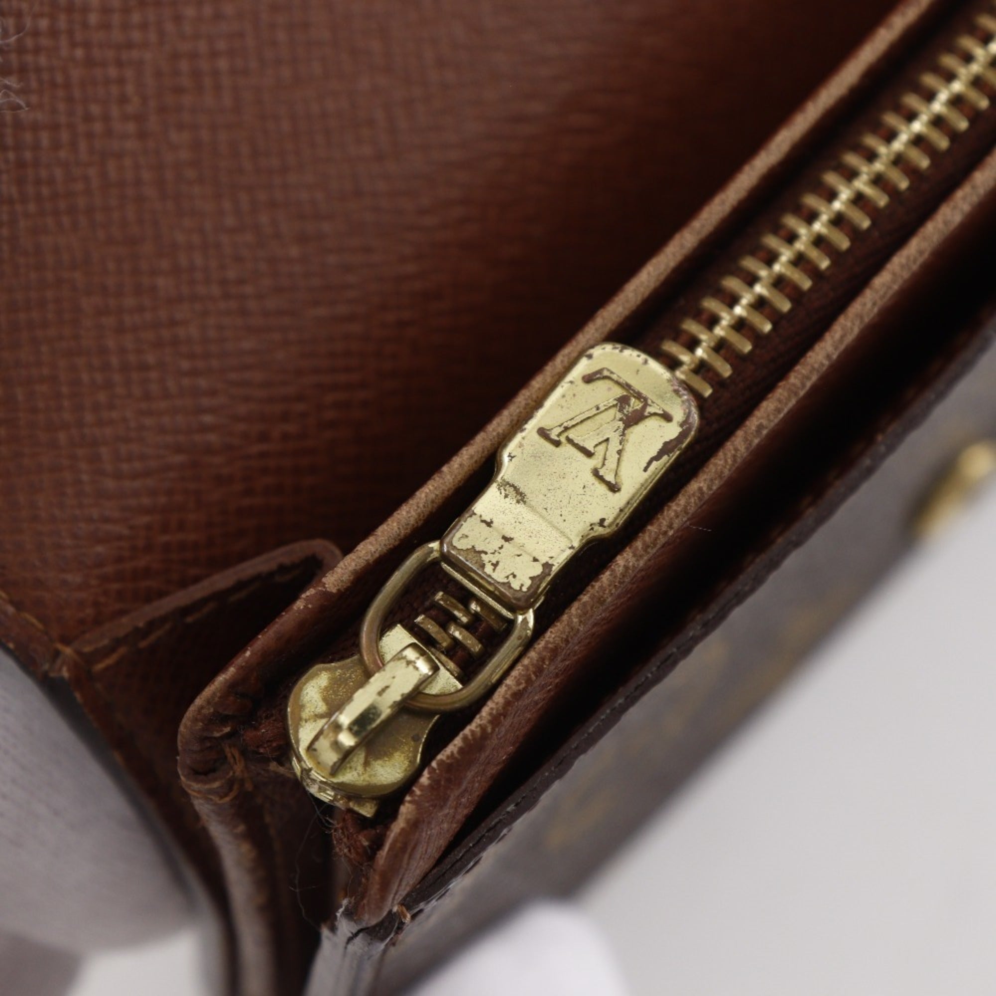 Louis Vuitton Brown Monogram Canvas Wallet (Bi-Fold) (Pre-Owned)