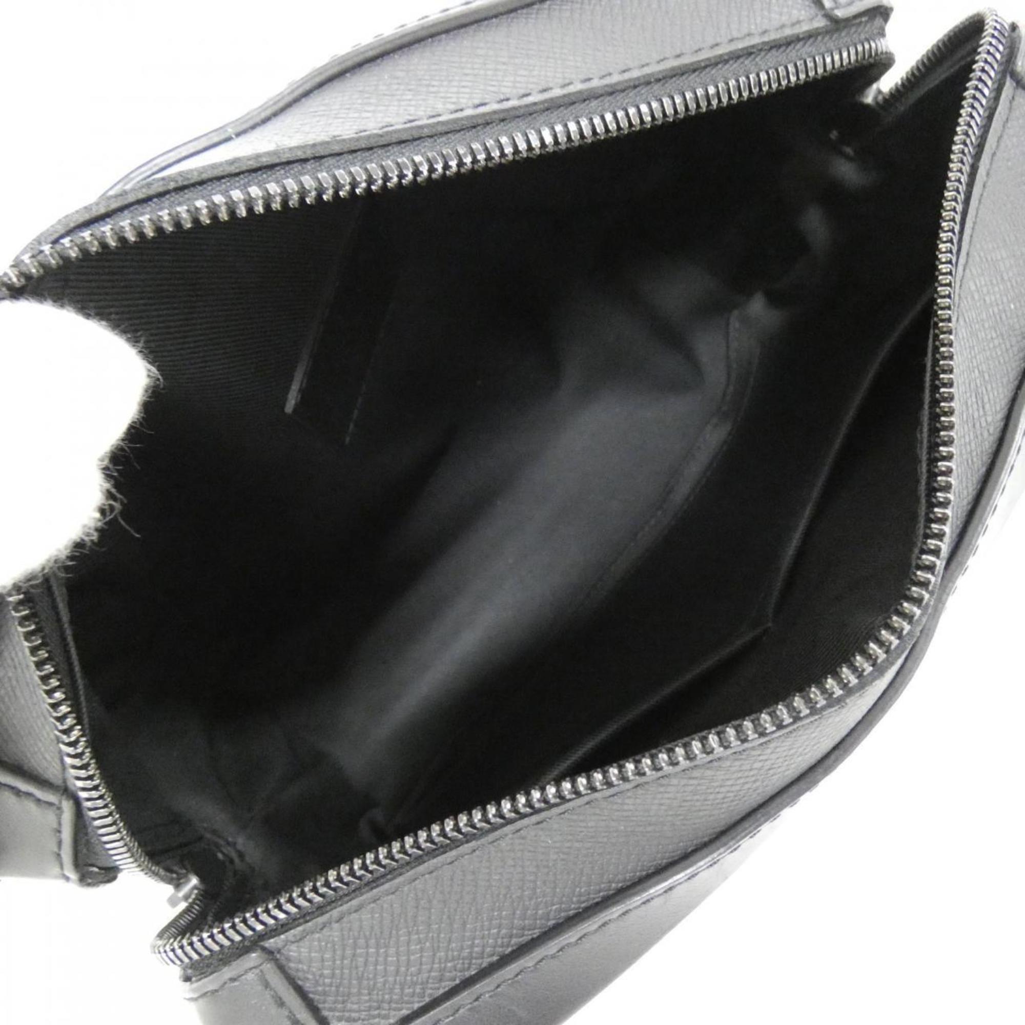 Louis Vuitton Black Leather Shoulder Bag (Pre-Owned)