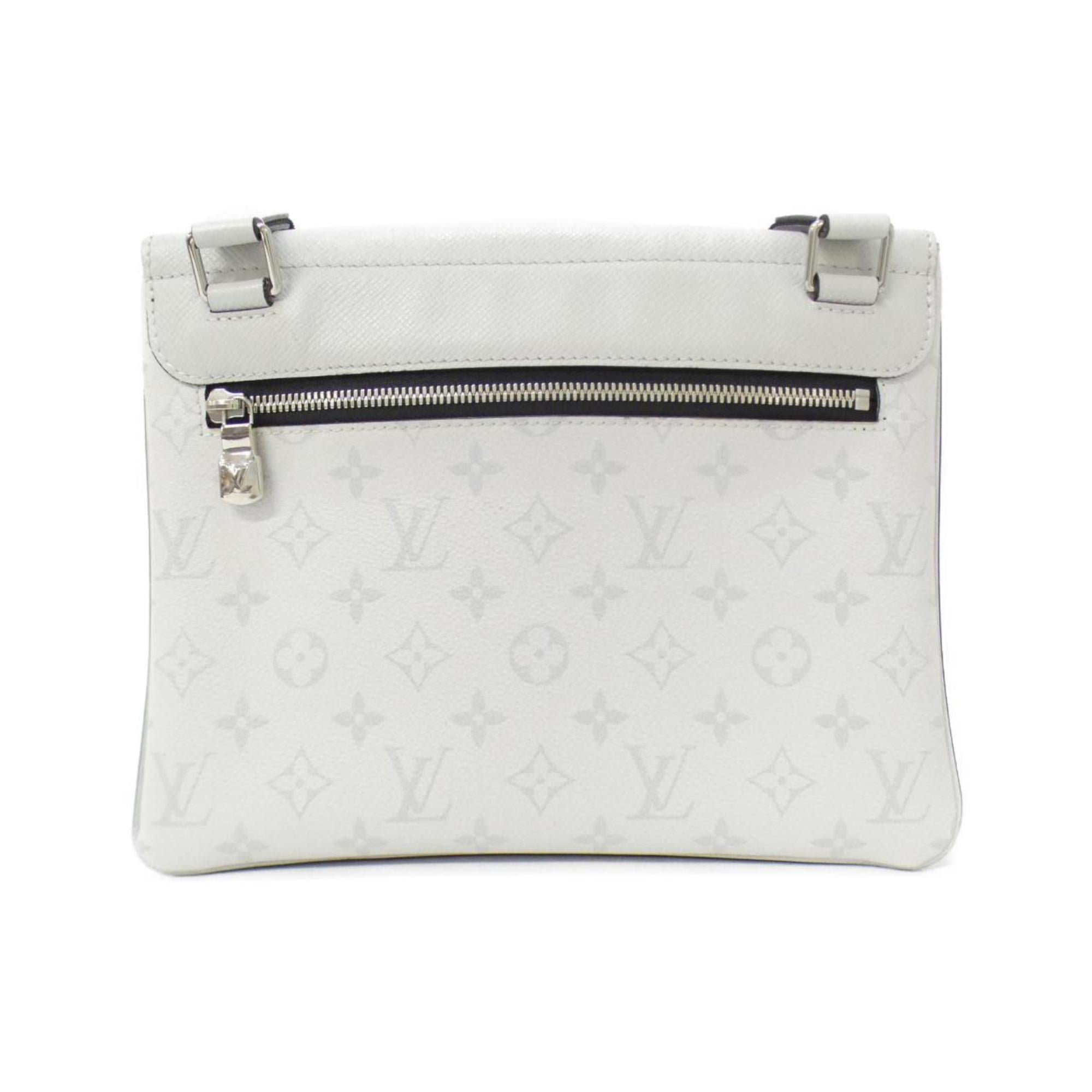 Louis Vuitton White Taigarama Shoulder Bag (Pre-Owned)