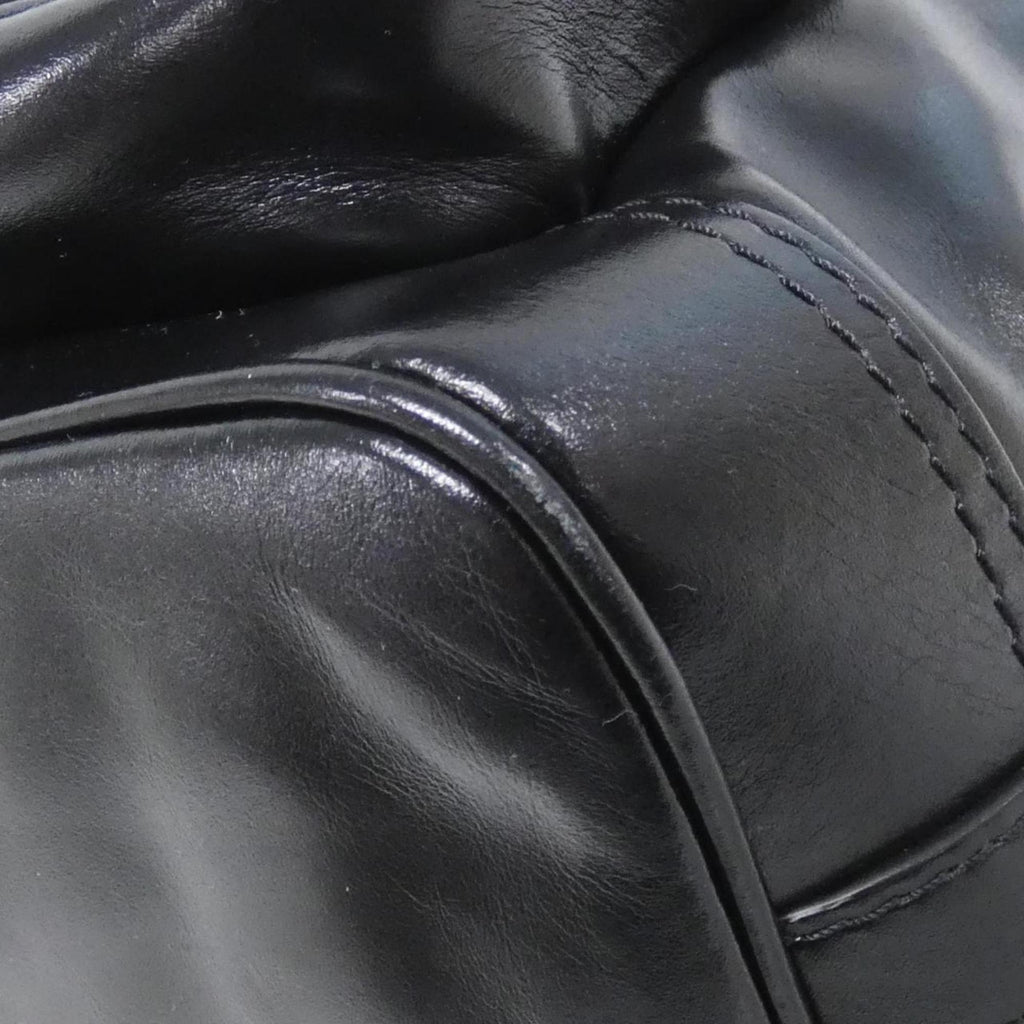 Louis Vuitton Black Leather Shoulder Bag (Pre-Owned)