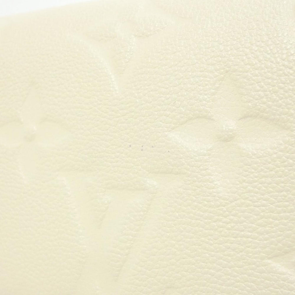 Louis Vuitton Cream Leather Shoulder Bag (Pre-Owned)