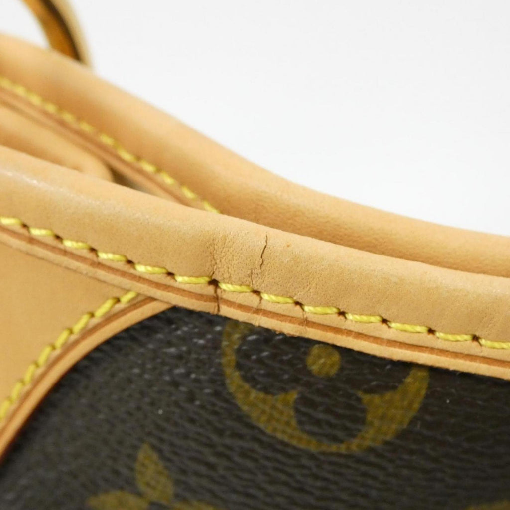 Louis Vuitton Brown Coated Canvas Shoulder Bag (Pre-Owned)