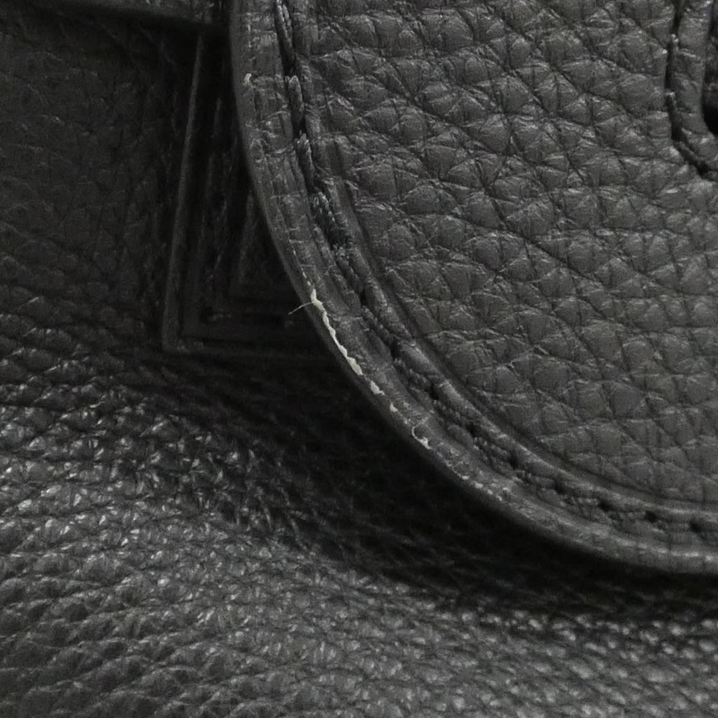 Louis Vuitton Black Shoulder Bag (Pre-Owned)