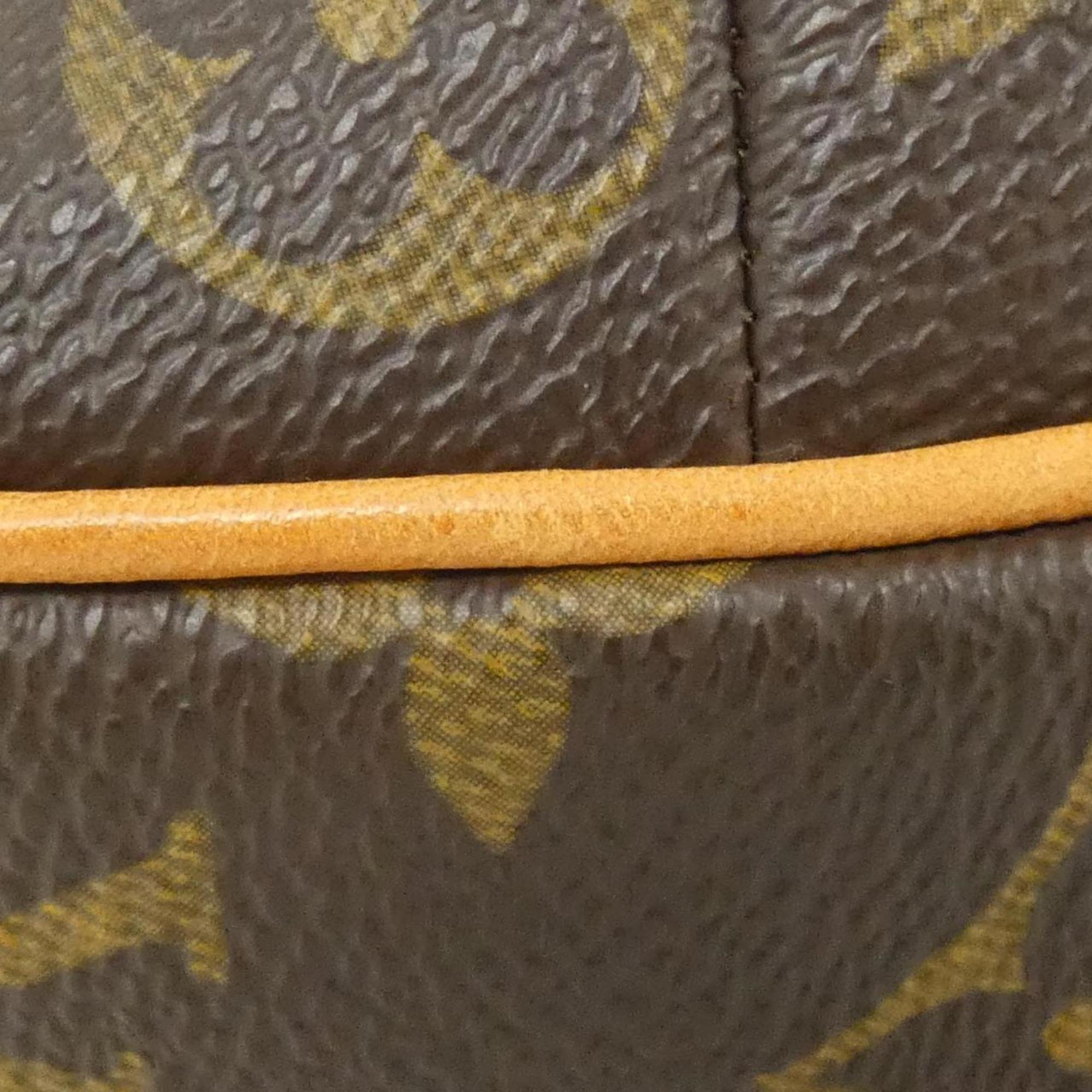 Louis Vuitton Marron Coated Canvas Shoulder Bag (Pre-Owned)