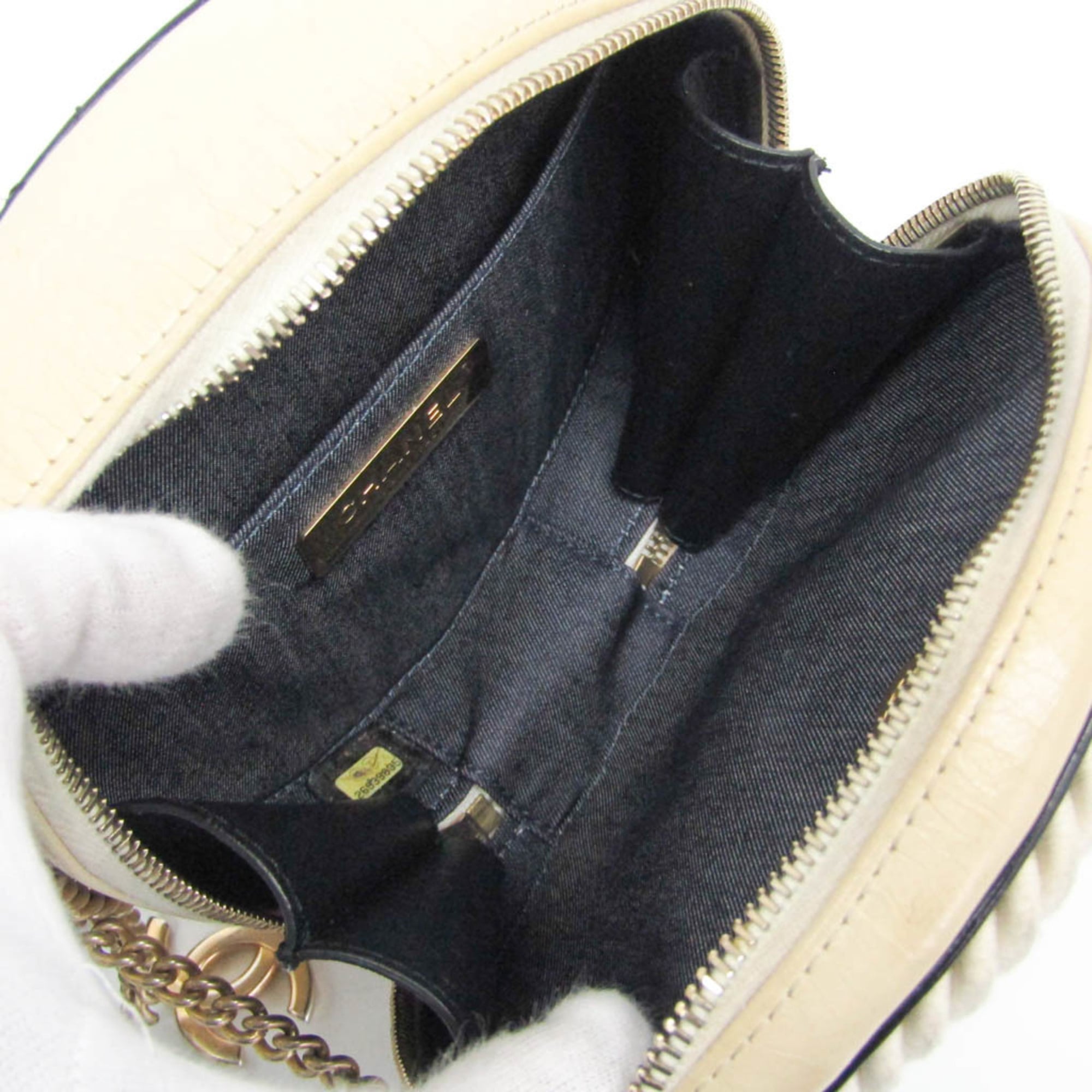 En Vogue Round Bag Crumpled Calfskin Small