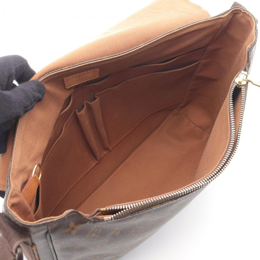 Louis Vuitton Brown Monogram Monogram Shoulder Bag (Pre-Owned)