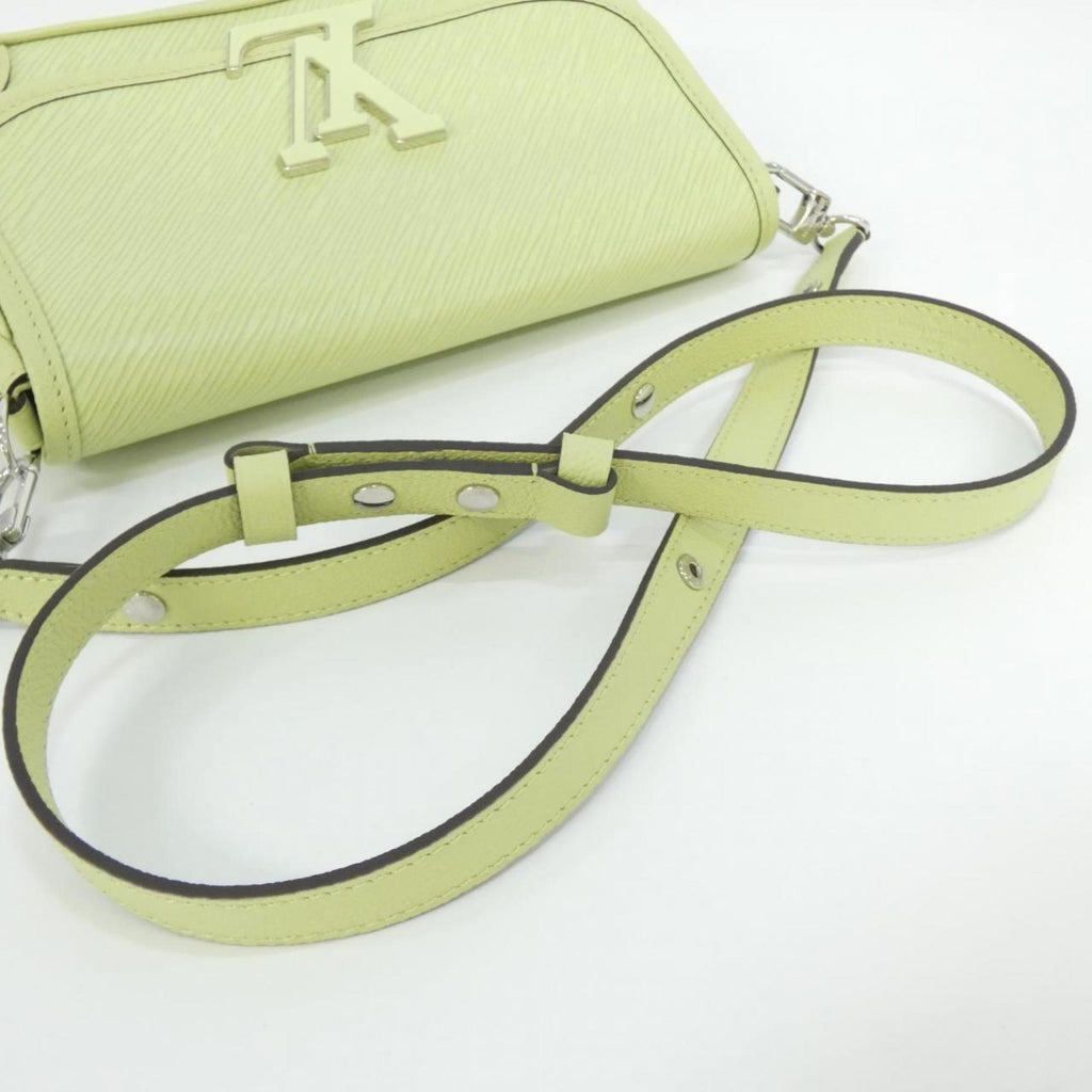 Louis Vuitton Green Leather Shoulder Bag (Pre-Owned)