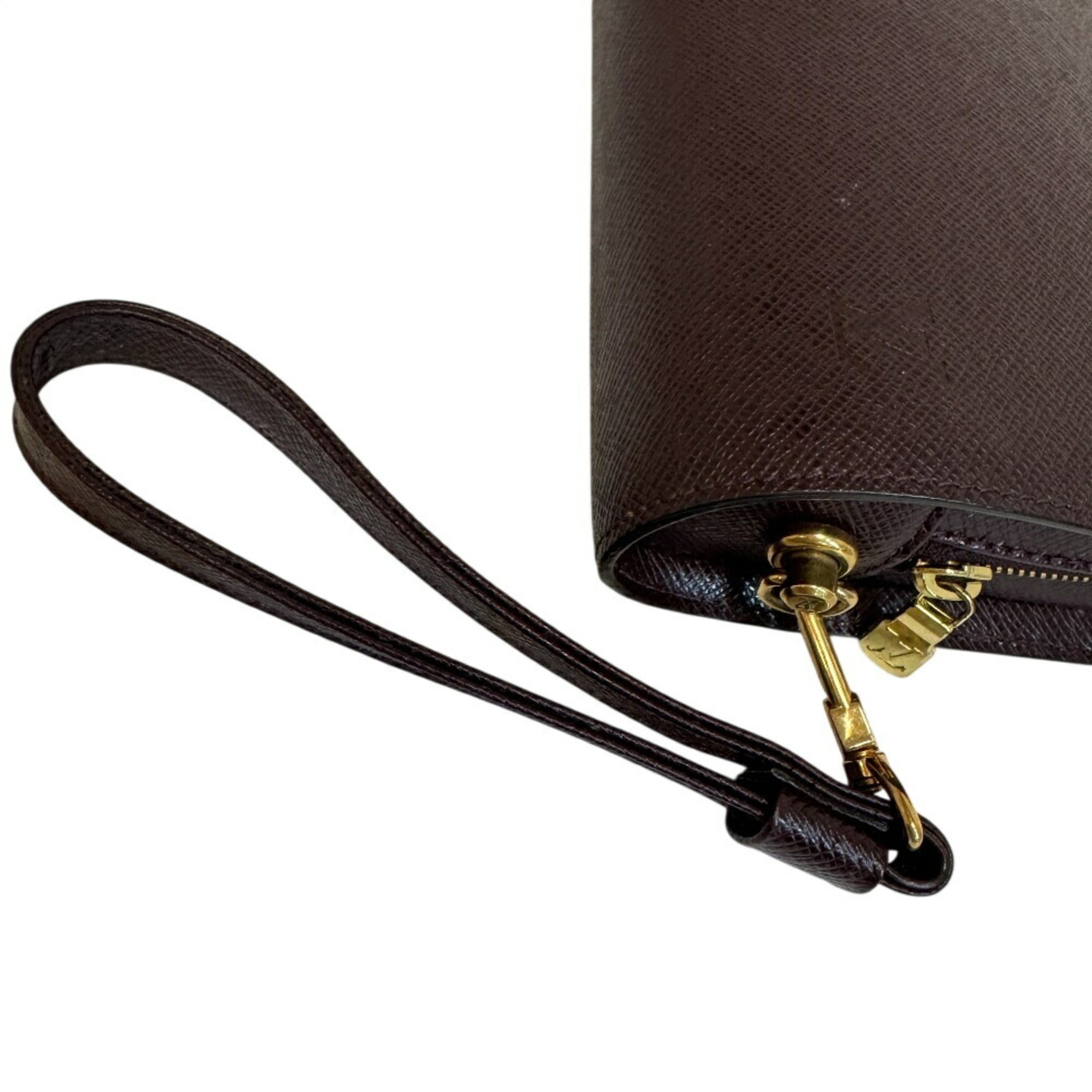 Louis Vuitton Wine Taiga Leather Clutch Bag (Pre-Owned)