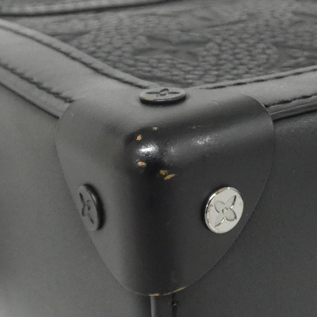 Louis Vuitton Black Leather Shoulder Bag (Pre-Owned)