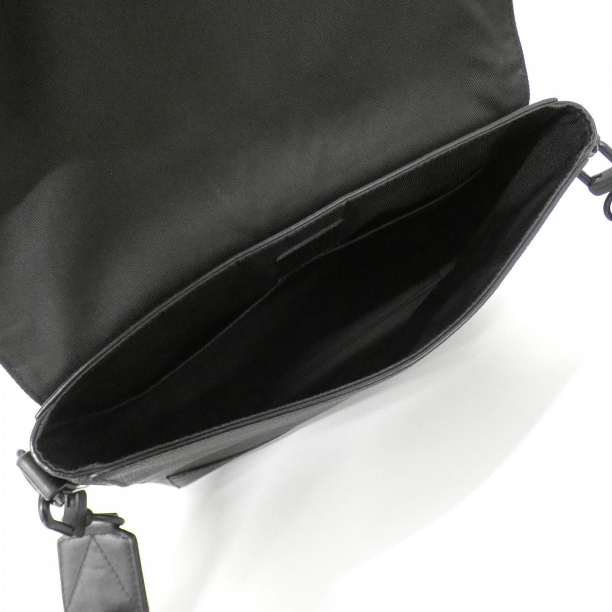 Louis Vuitton Black Leather Shoulder Bag (Pre-Owned)