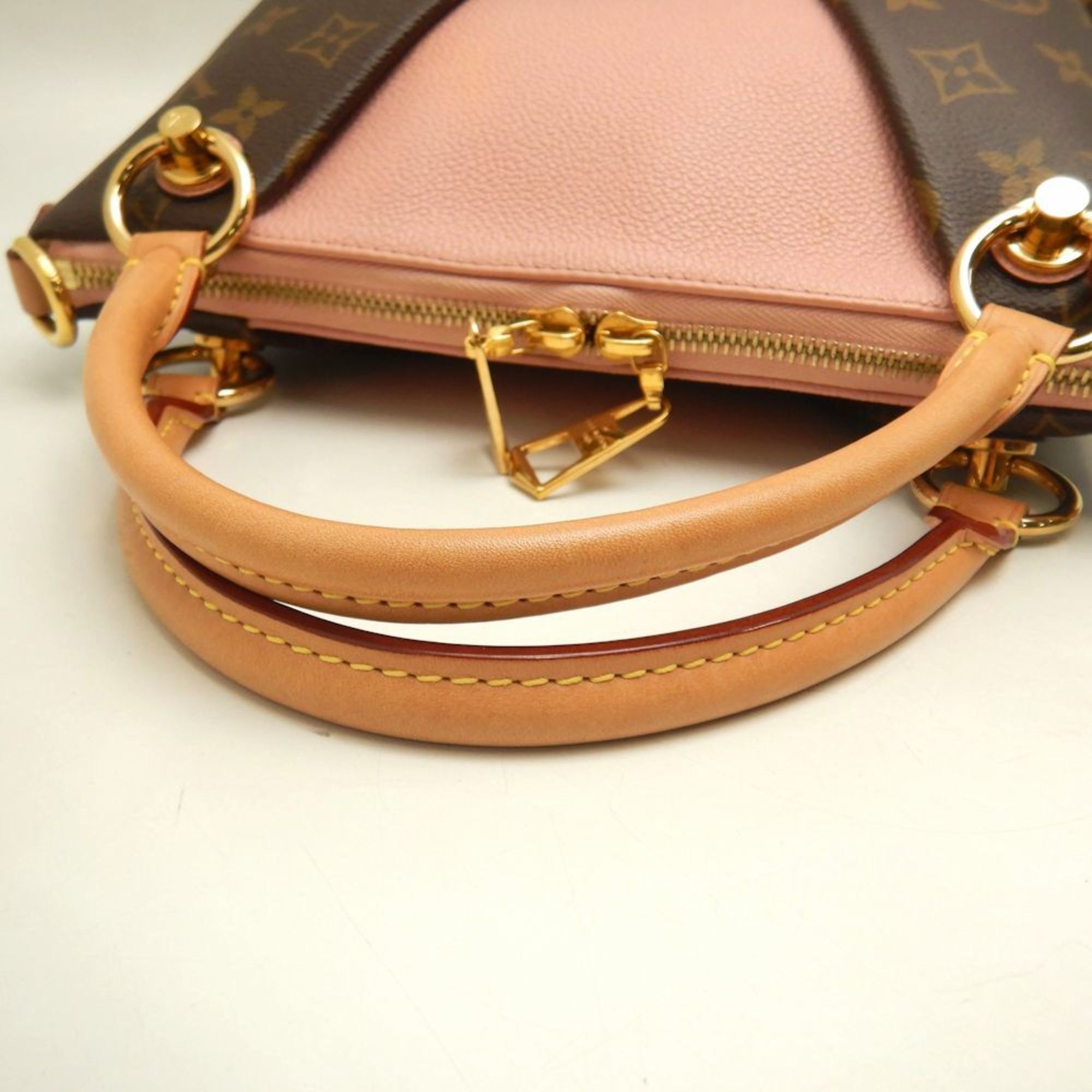 Louis Vuitton Monogram Rose Poudre Monogram Handbag (Pre-Owned)