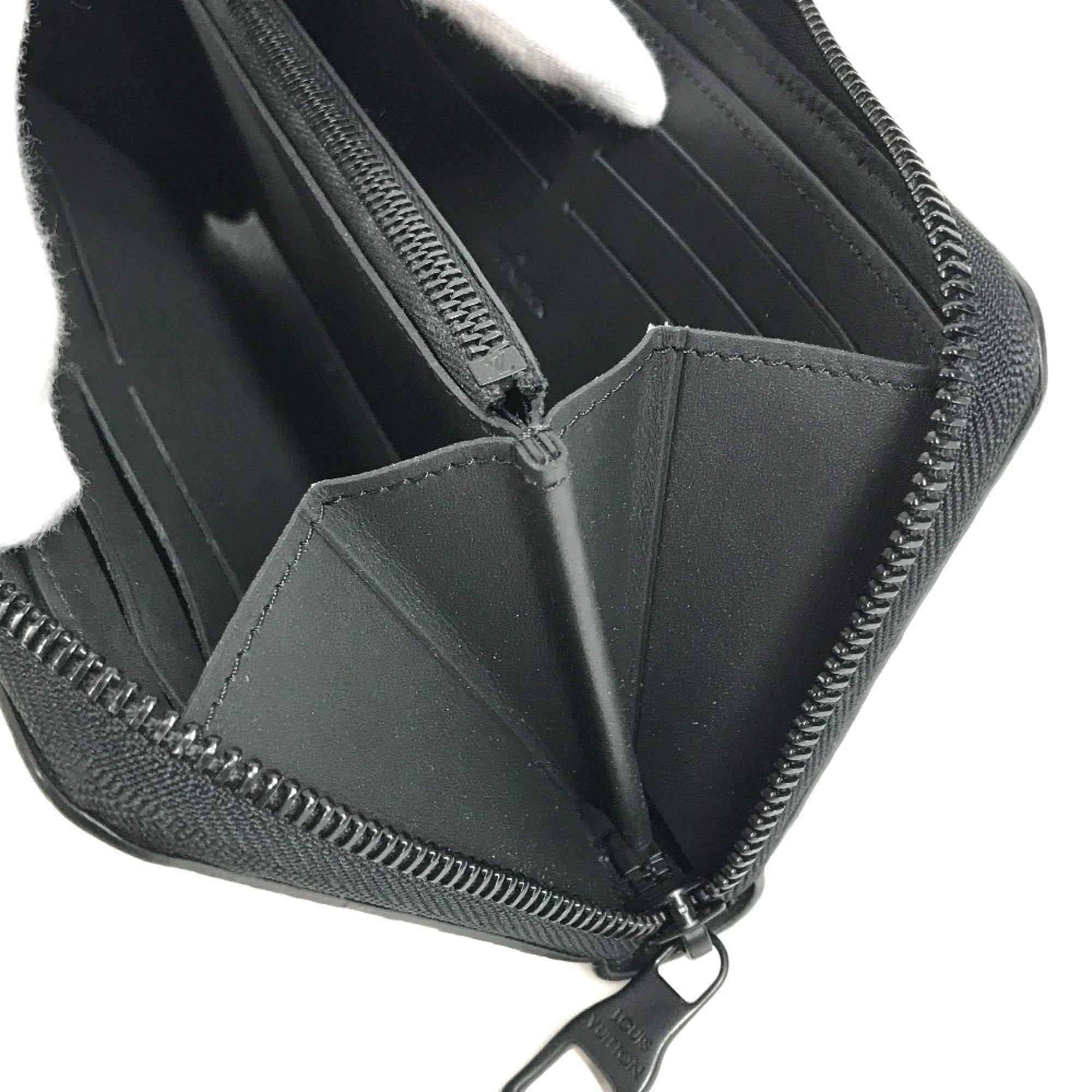Louis Vuitton Black Noir Leather Long Wallet (Bi-Fold) (Pre-Owned)