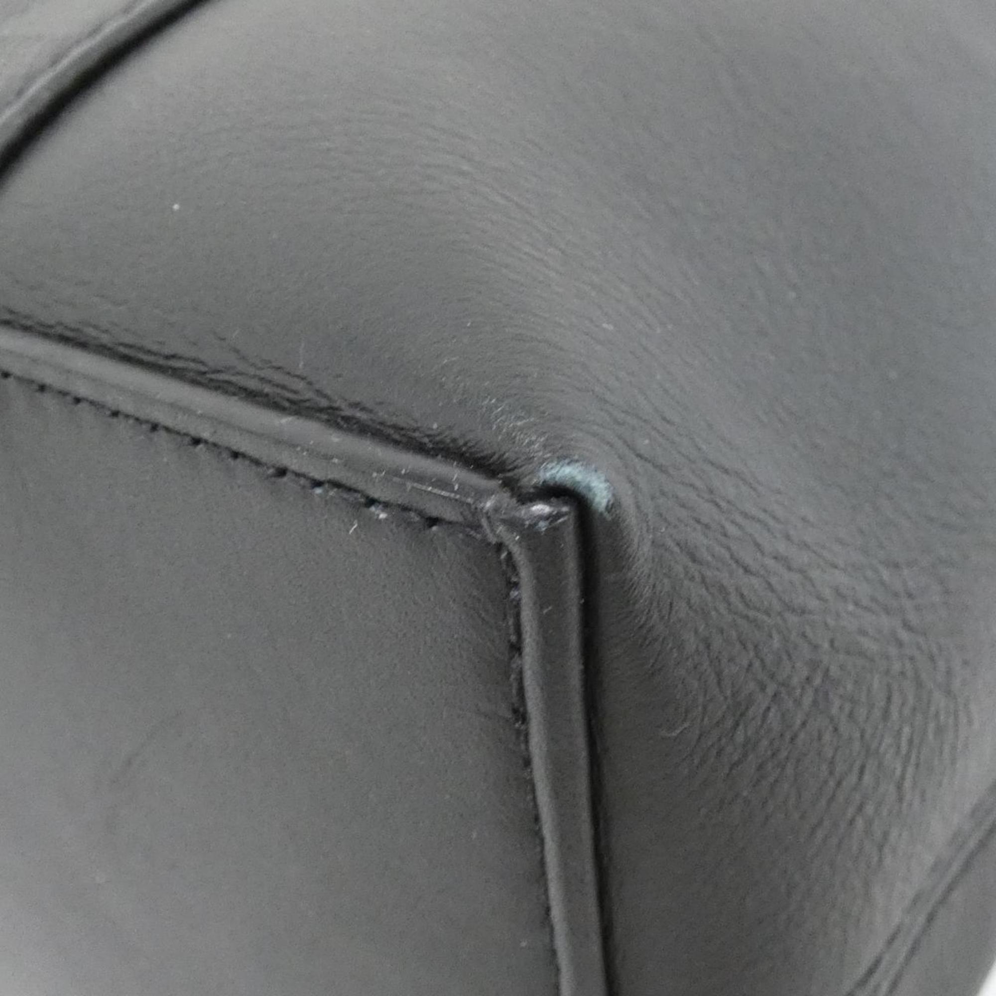 Louis Vuitton Black Infini Onyx Leather Handbag (Pre-Owned)