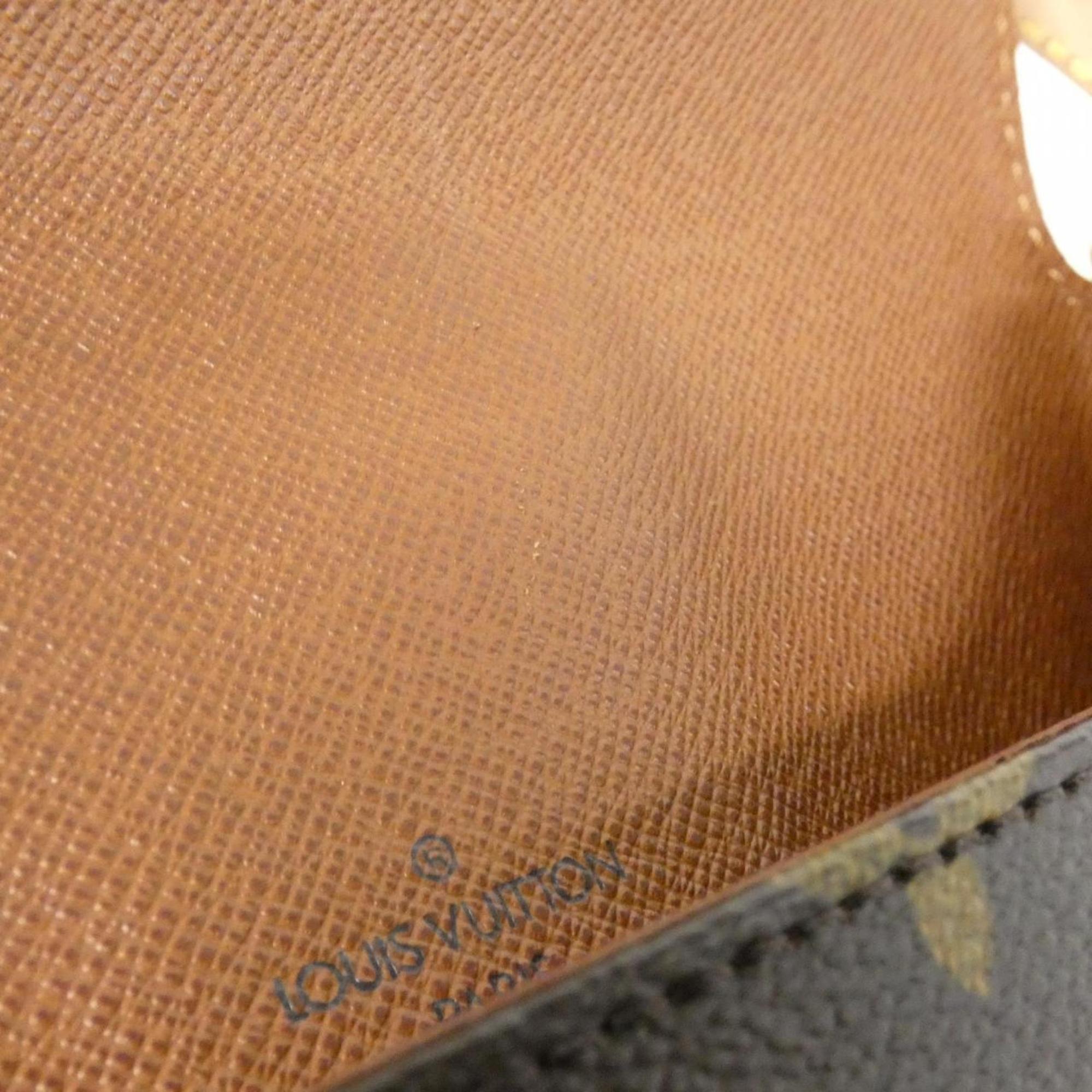 Louis Vuitton Marron Coated Canvas Shoulder Bag (Pre-Owned)