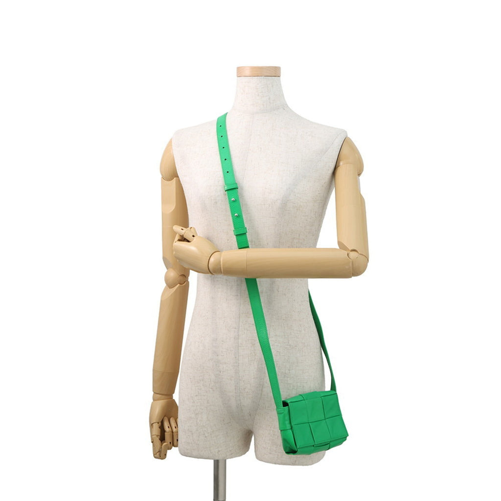 Cassette Crossbody Bag Maxi Intrecciato Leather