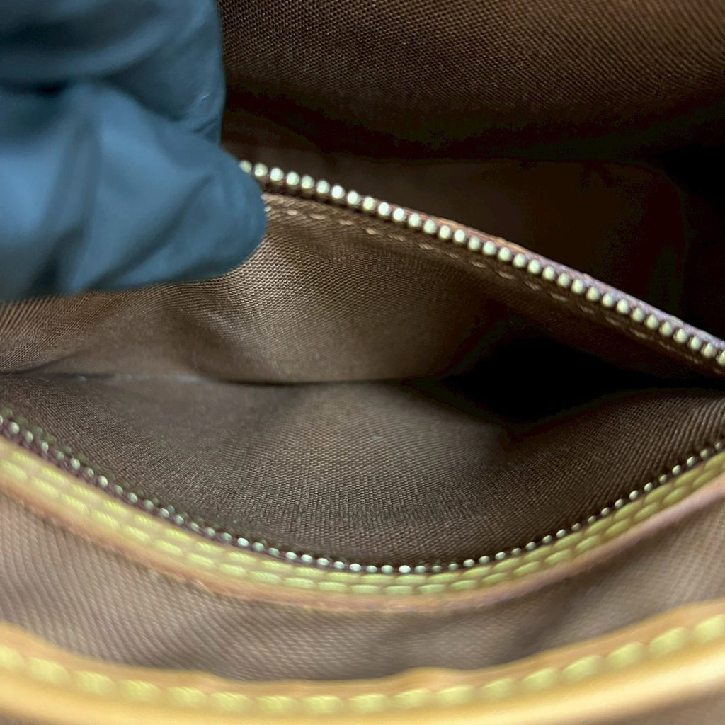 Louis Vuitton Brown Leather Pvc Handbag Tote Bag (Pre-Owned)