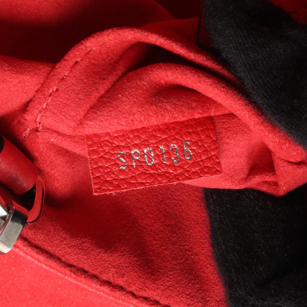 Louis Vuitton Red Color Leather Shoulder Bag (Pre-Owned)