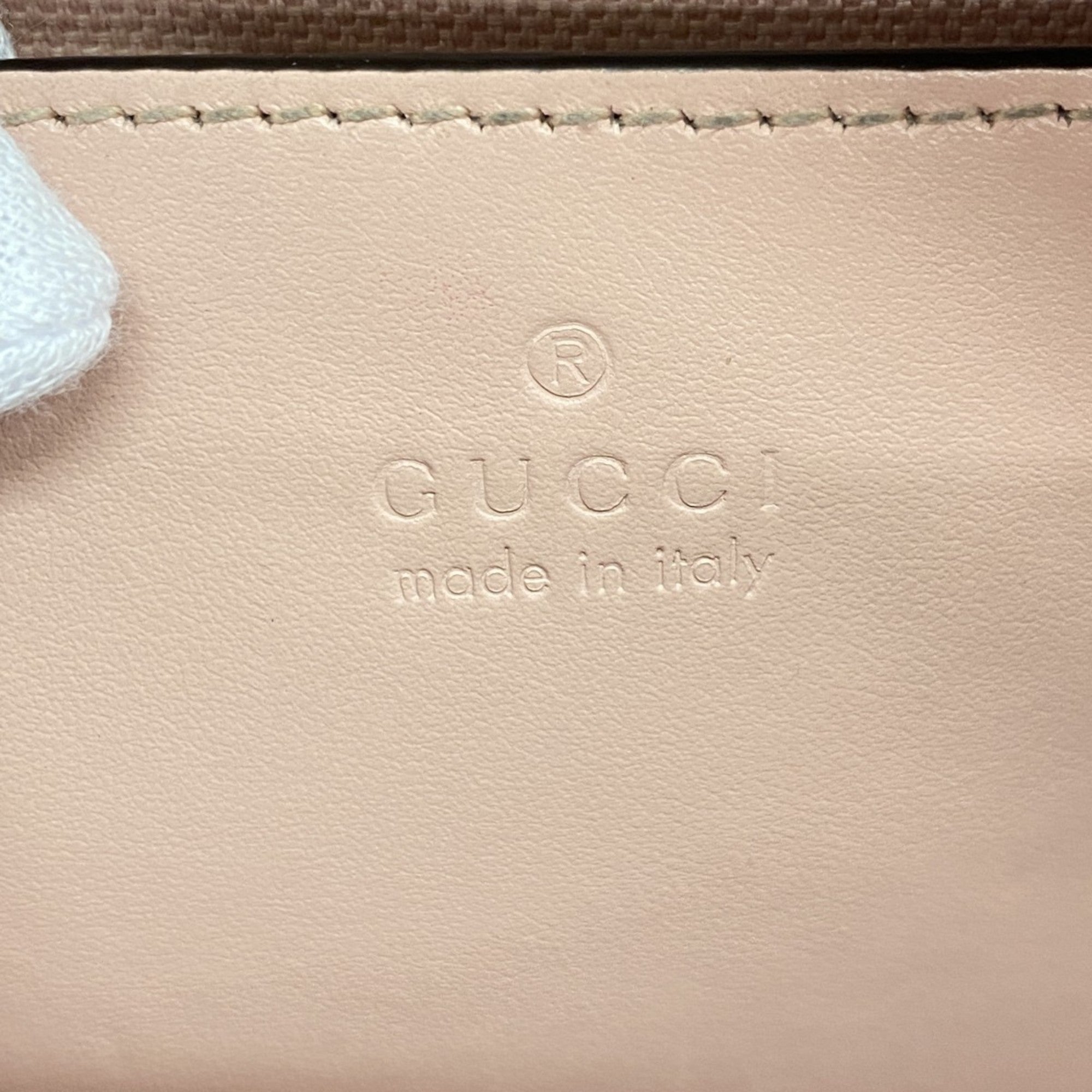 GG Marmont Shoulder Bag Matelasse Leather Small