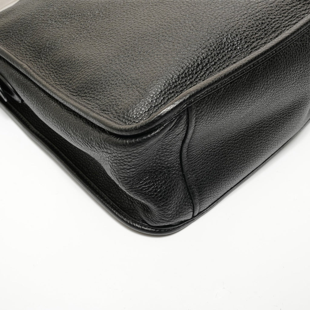 Logo Strap Hobo Leather Medium
