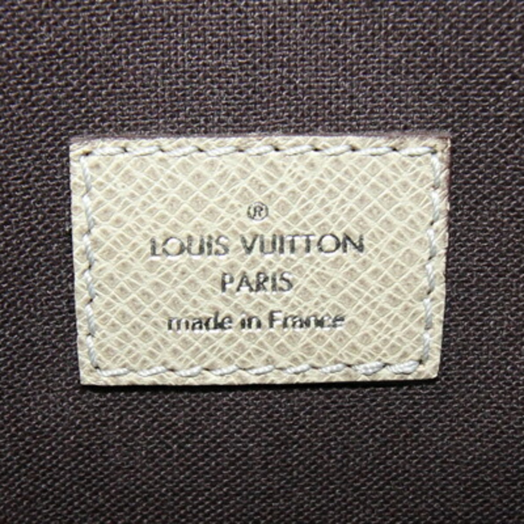 Louis Vuitton Taiga Polaire Taiga Leather Shoulder Bag (Pre-Owned)