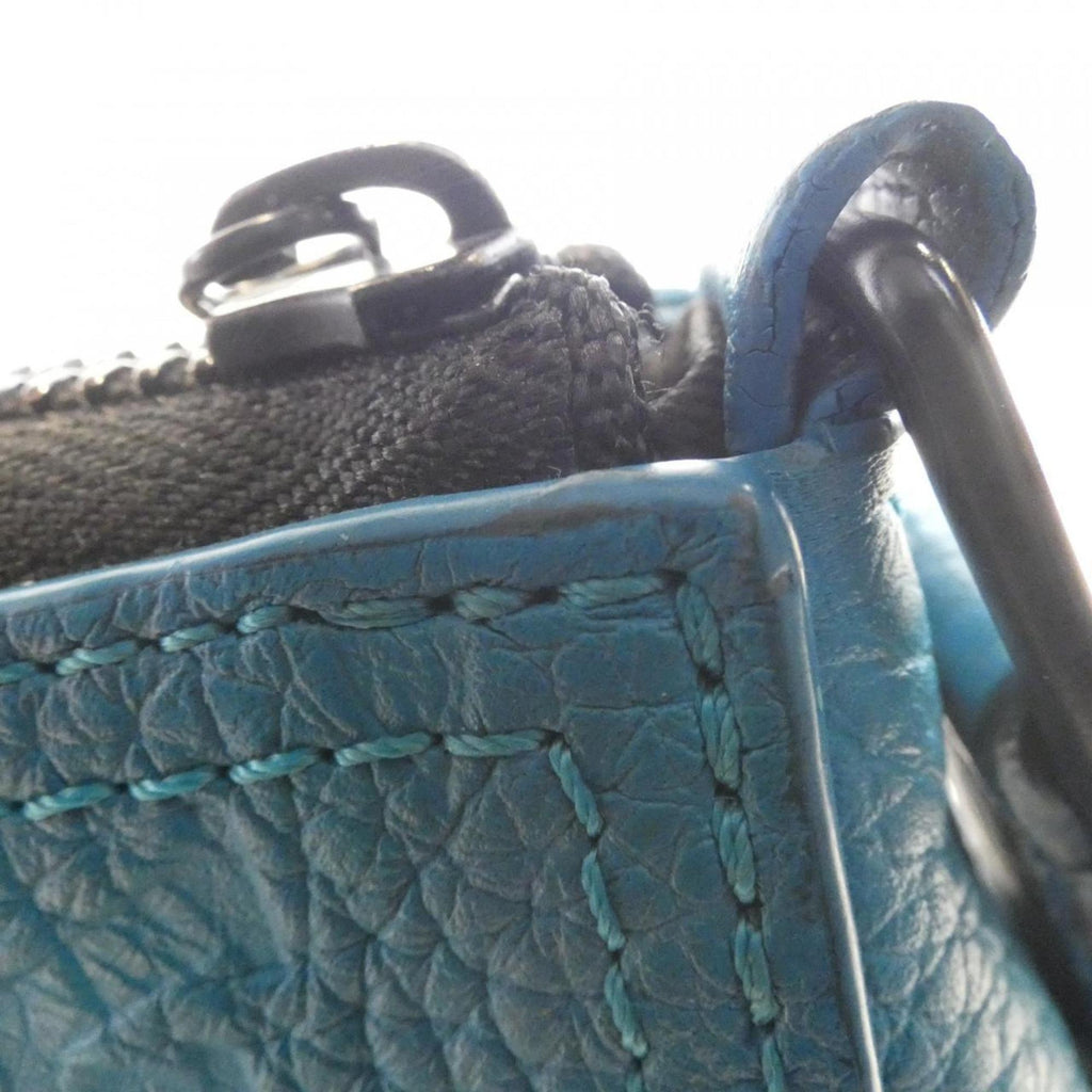 Louis Vuitton Turquoise Leather Shoulder Bag (Pre-Owned)