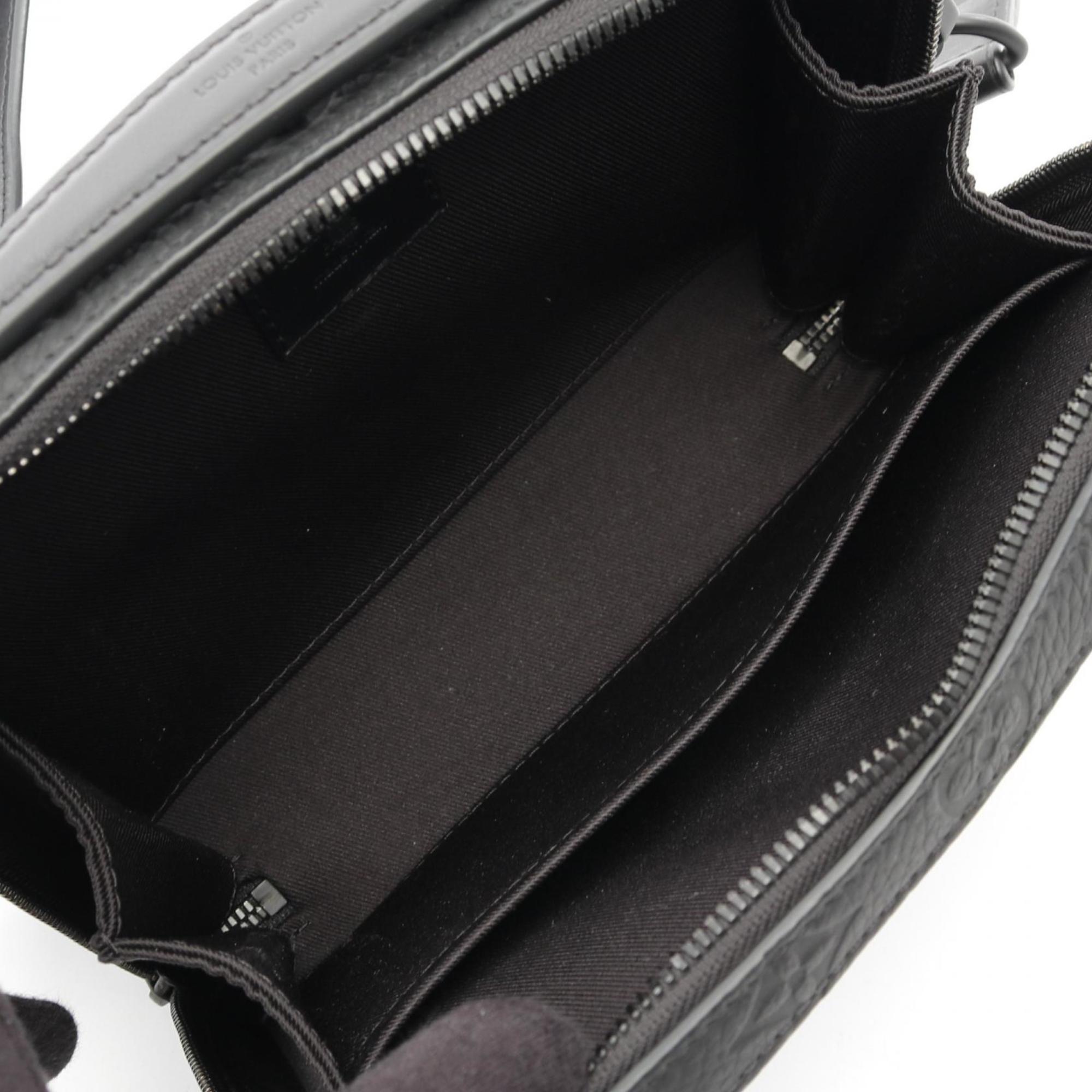 Louis Vuitton Black Leather Shoulder Bag (Pre-Owned)