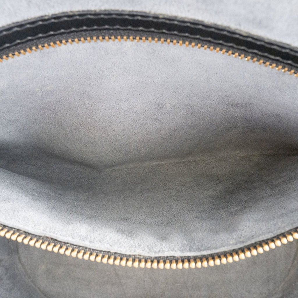 Louis Vuitton Epi Noir Epi Leather Shoulder Bag (Pre-Owned)