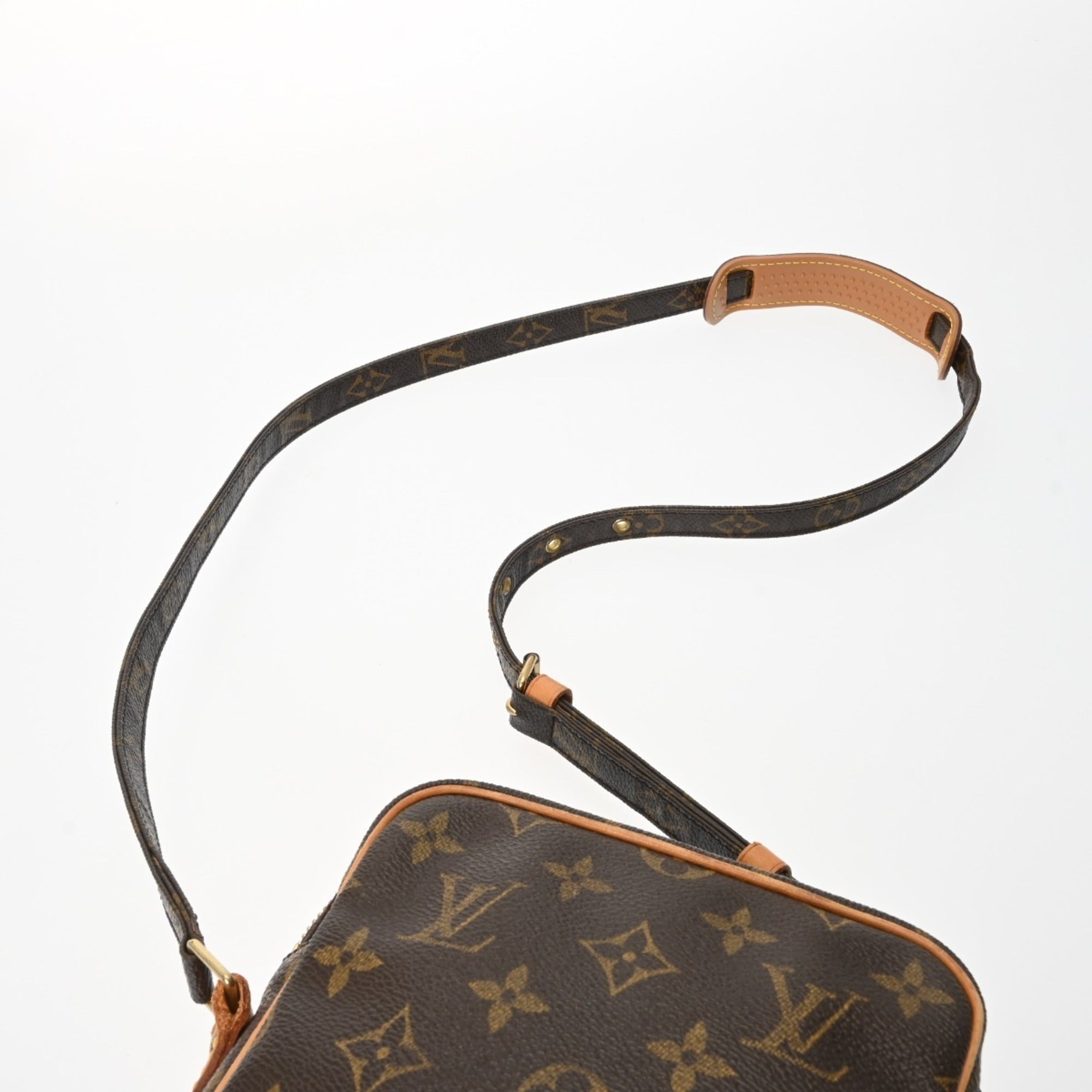 Louis Vuitton Brown Monogram Canvas Shoulder Bag (Pre-Owned)