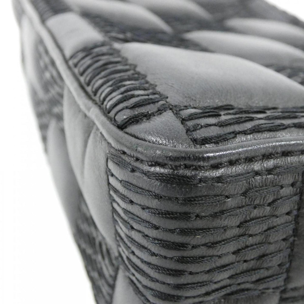 Louis Vuitton Black Leather Shoulder Bag (Pre-Owned)