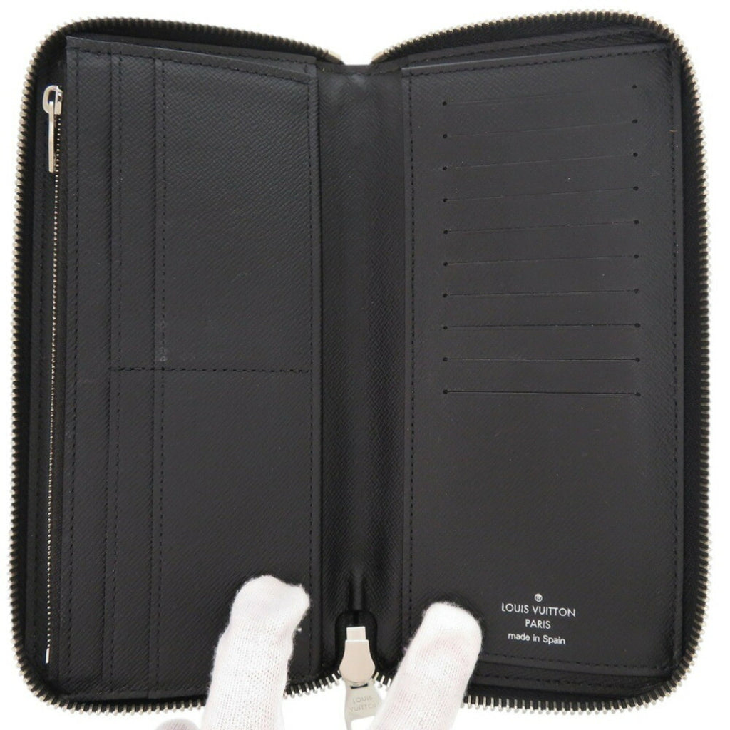 Louis Vuitton Black Noir Taiga Leather Coin Purse/Coin Case (Pre-Owned)