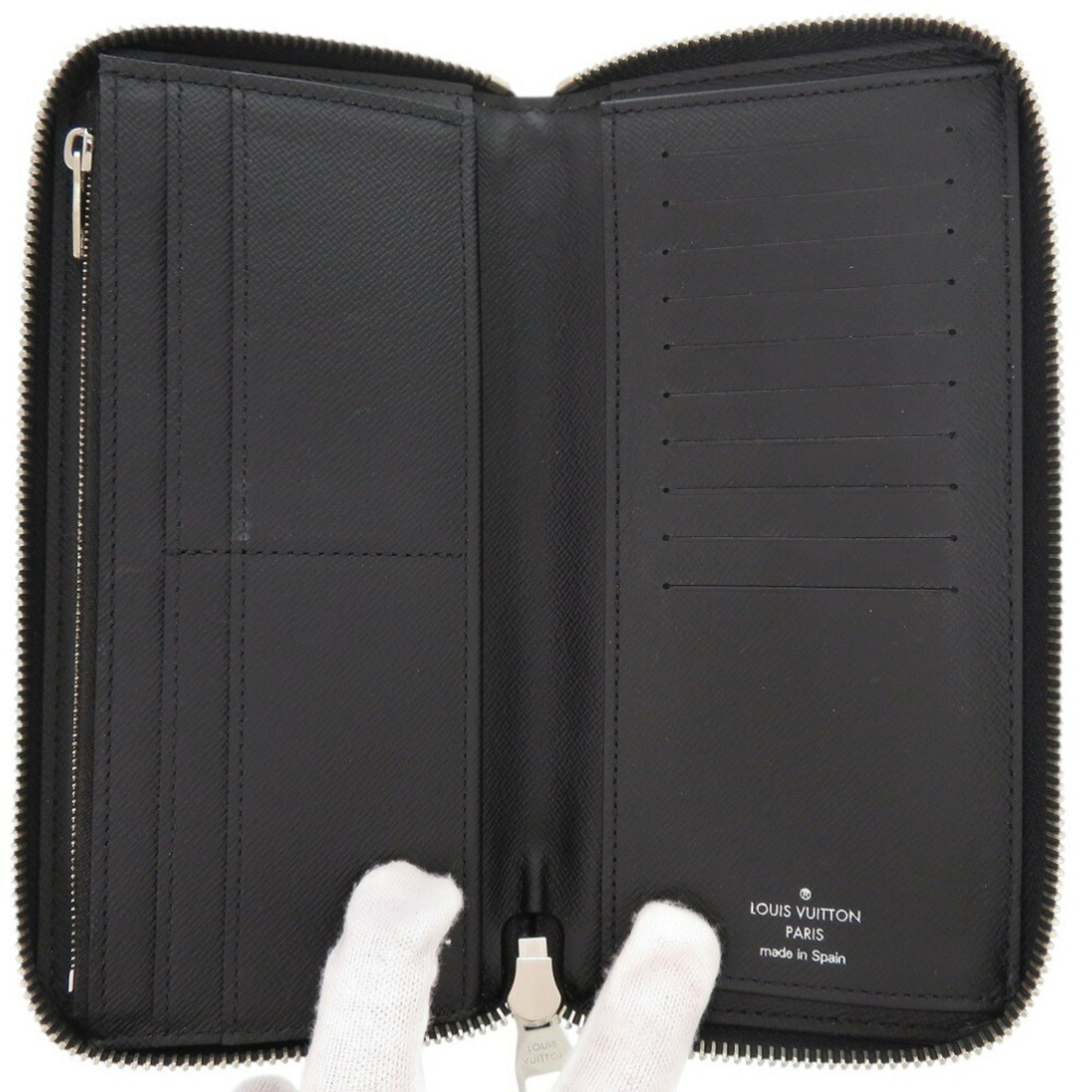 Louis Vuitton Black Noir Taiga Leather Coin Purse/Coin Case (Pre-Owned)