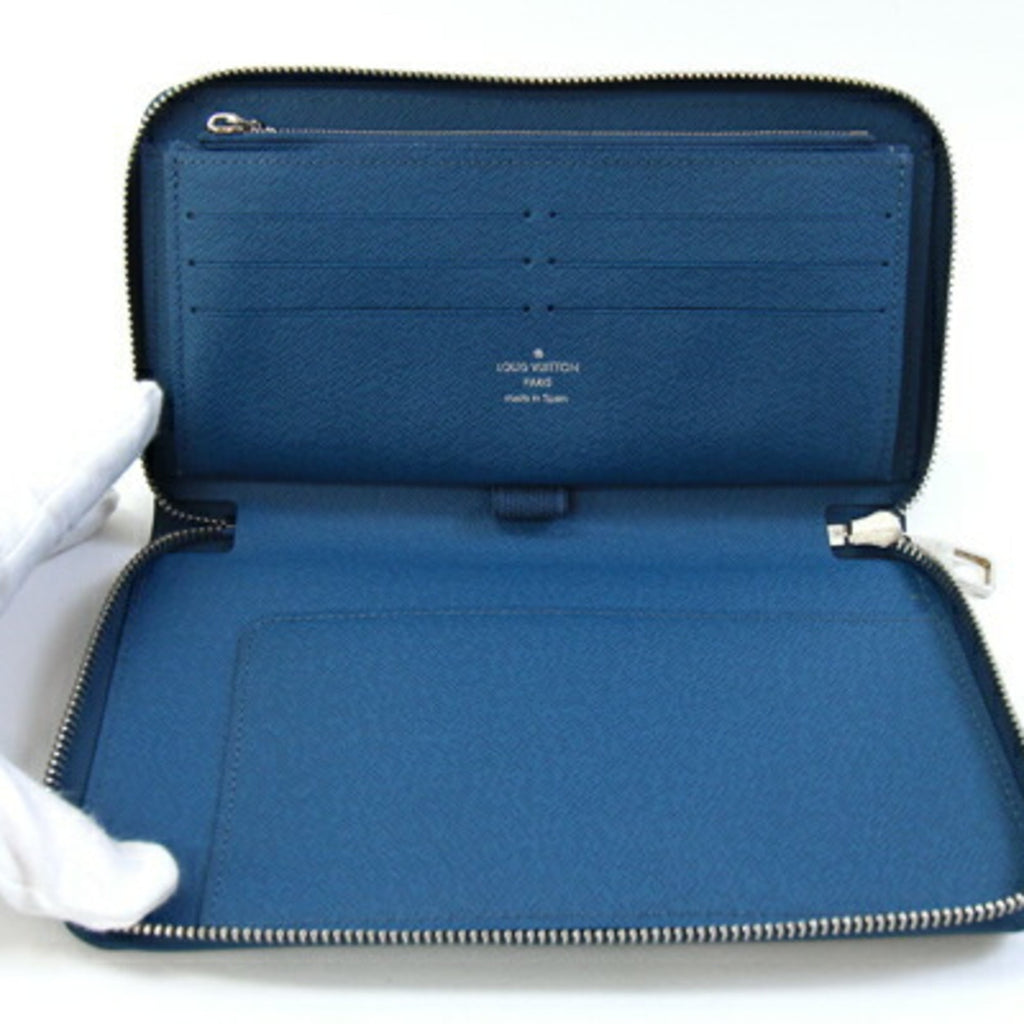 Louis Vuitton Bleu Celeste Epi Leather Middle Wallet (Bi-Fold) (Pre-Owned)