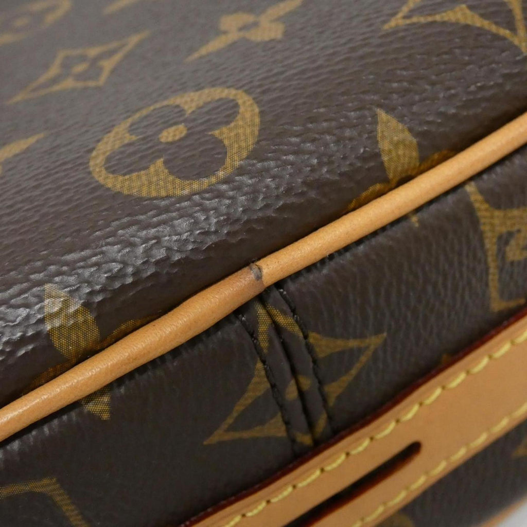Louis Vuitton Marron Coated Canvas Shoulder Bag (Pre-Owned)