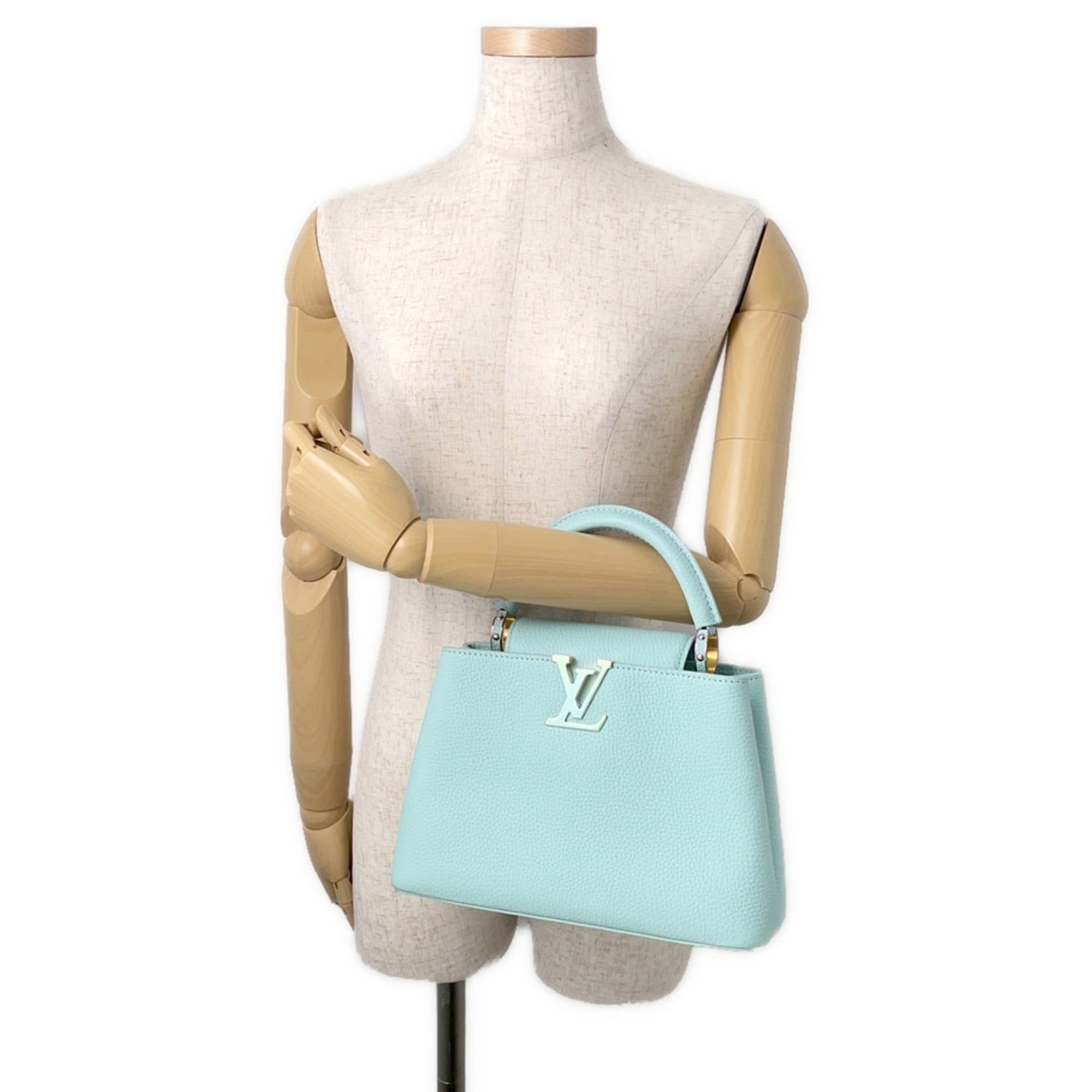 Louis Vuitton Light Blue Leather Handbag Shoulder Bag (Pre-Owned)