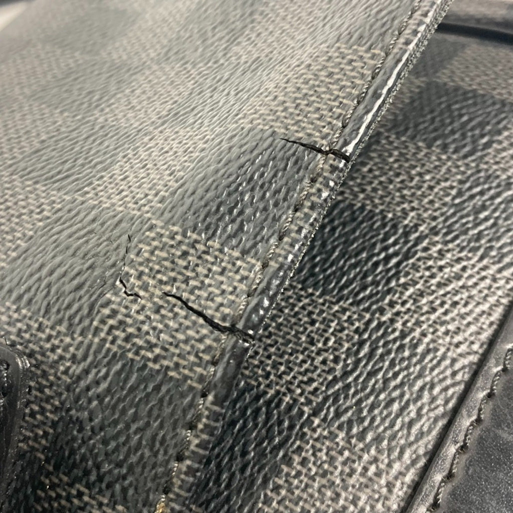 Louis Vuitton Black Damier Graphite Messenger Bag Shoulder Bag (Pre-Owned)
