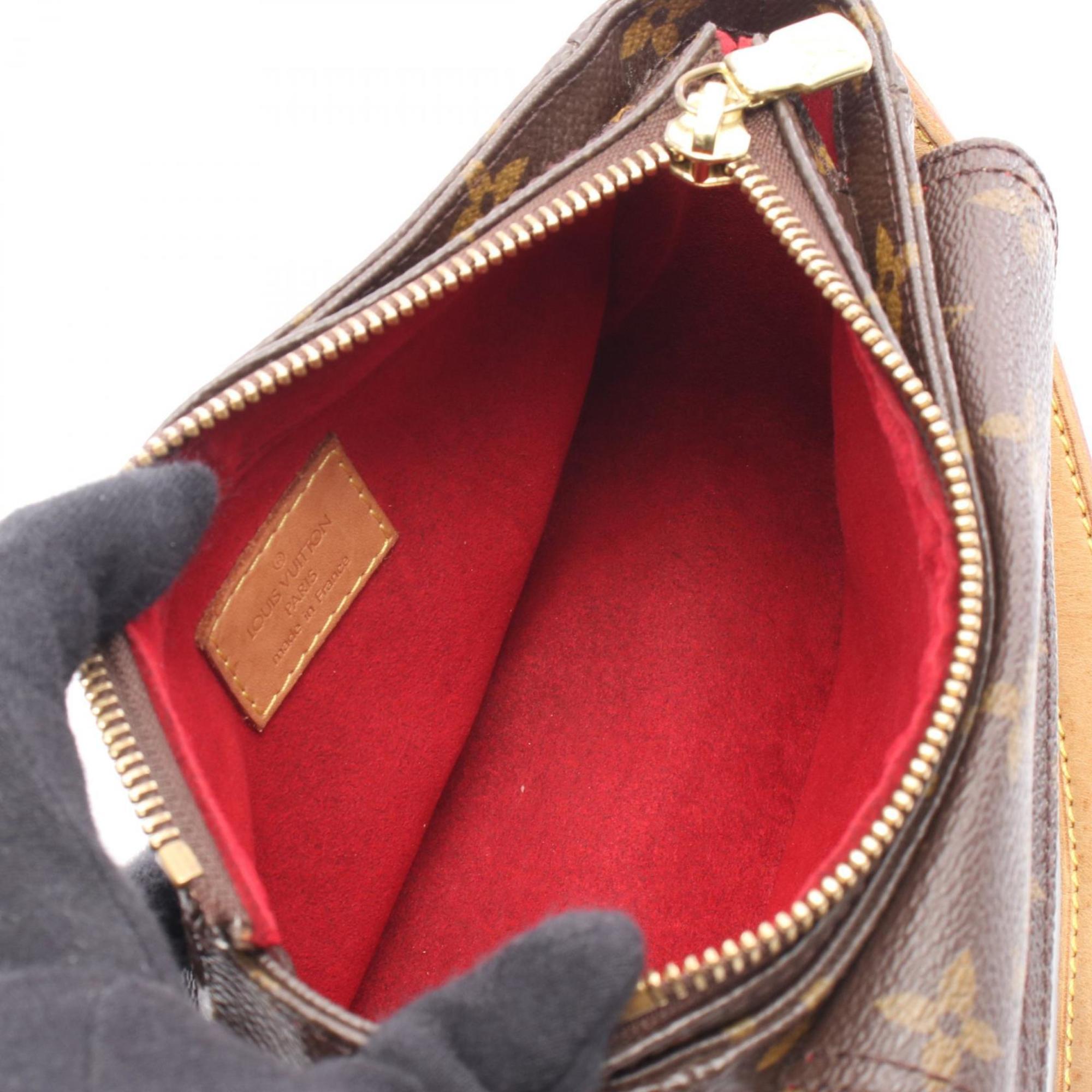 Louis Vuitton Brown Monogram Monogram Shoulder Bag (Pre-Owned)