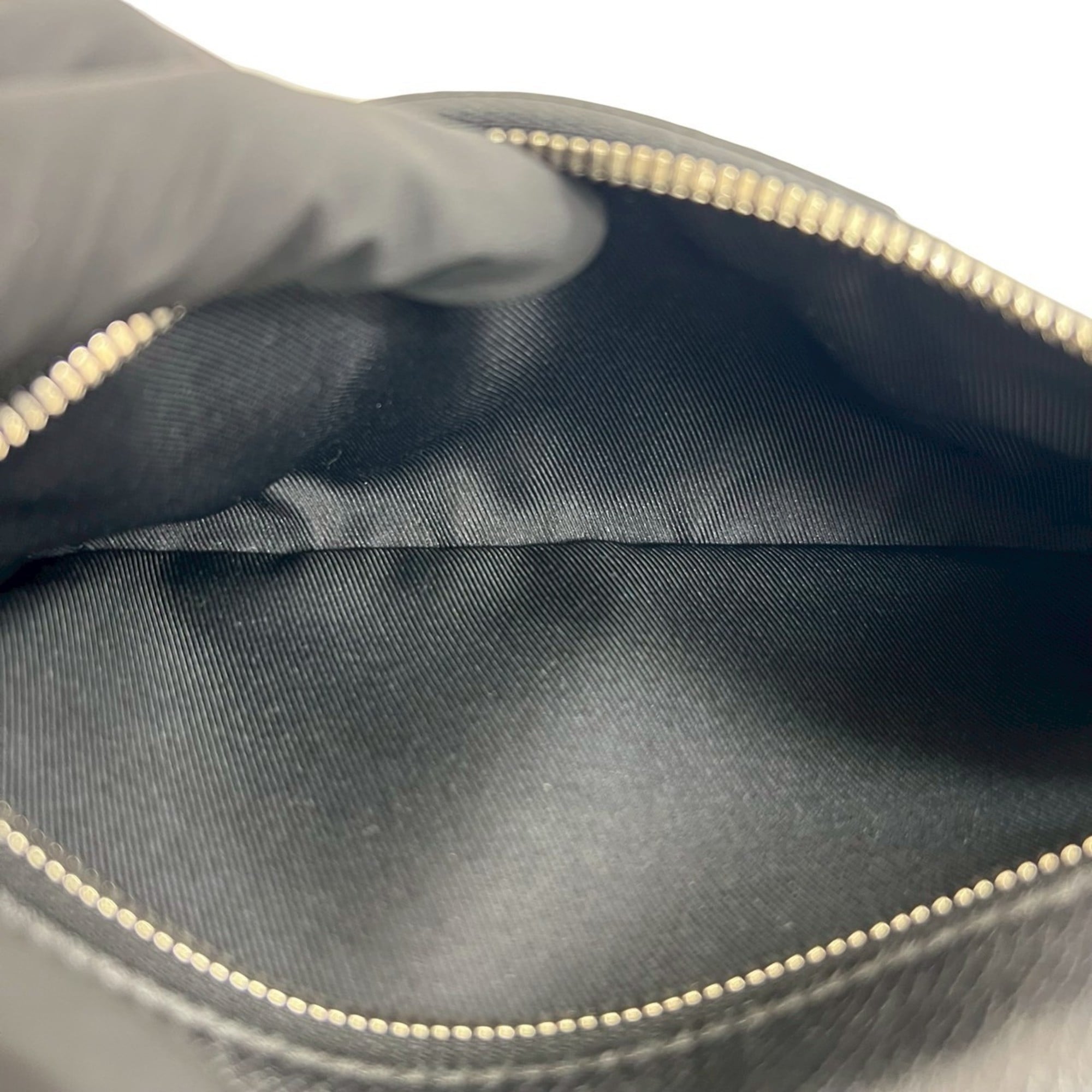 Louis Vuitton Black Leather Shoulder Bag Sling Bag (Pre-Owned)