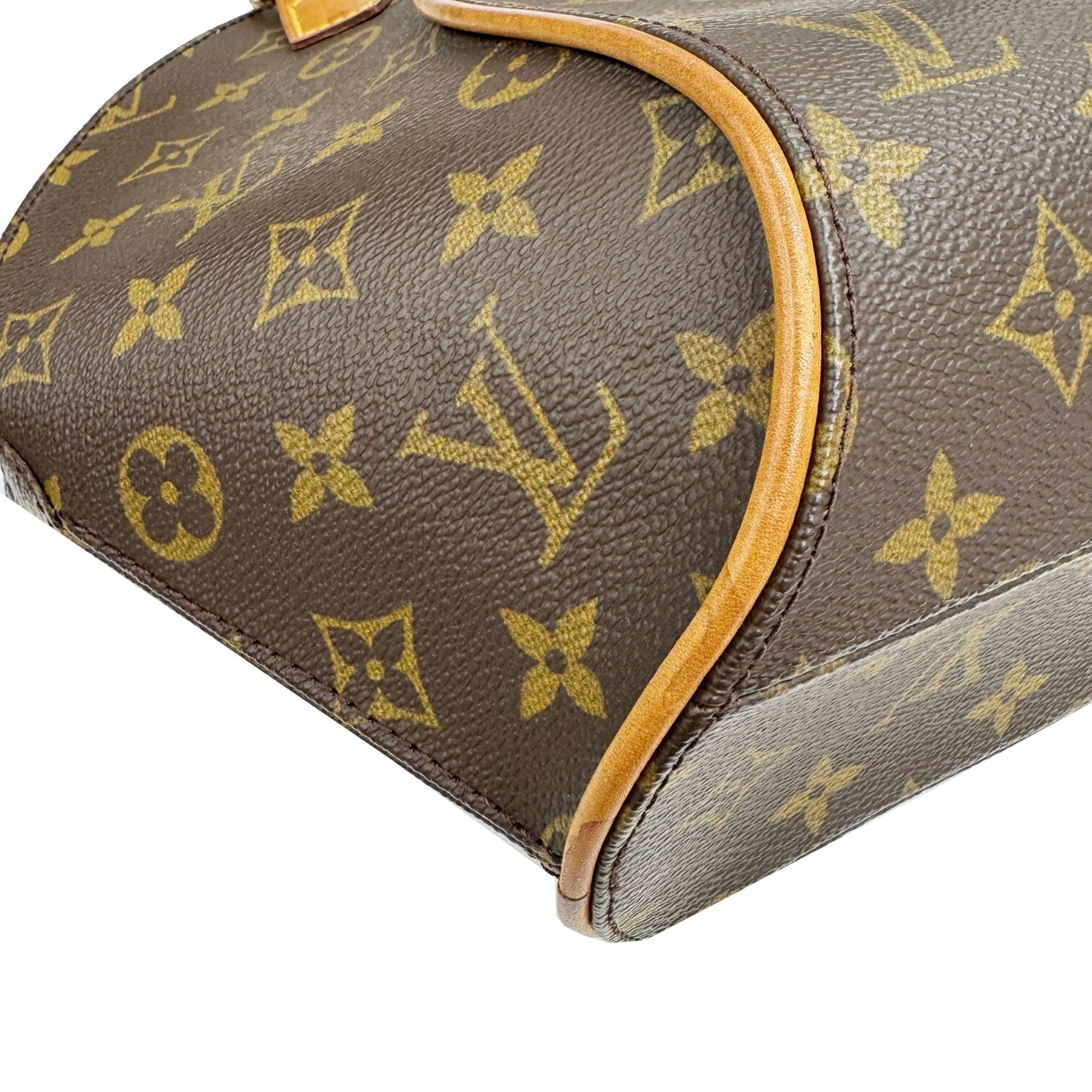Louis Vuitton Brown Monogram Canvas Handbag (Pre-Owned)