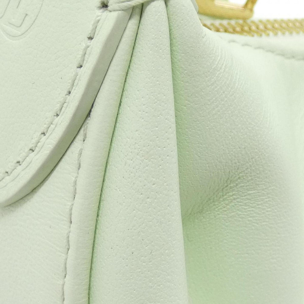 Louis Vuitton Gold Leather Shoulder Bag (Pre-Owned)