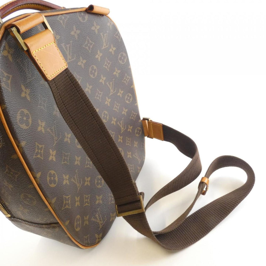 Louis Vuitton Marron Coated Canvas Shoulder Bag (Pre-Owned)