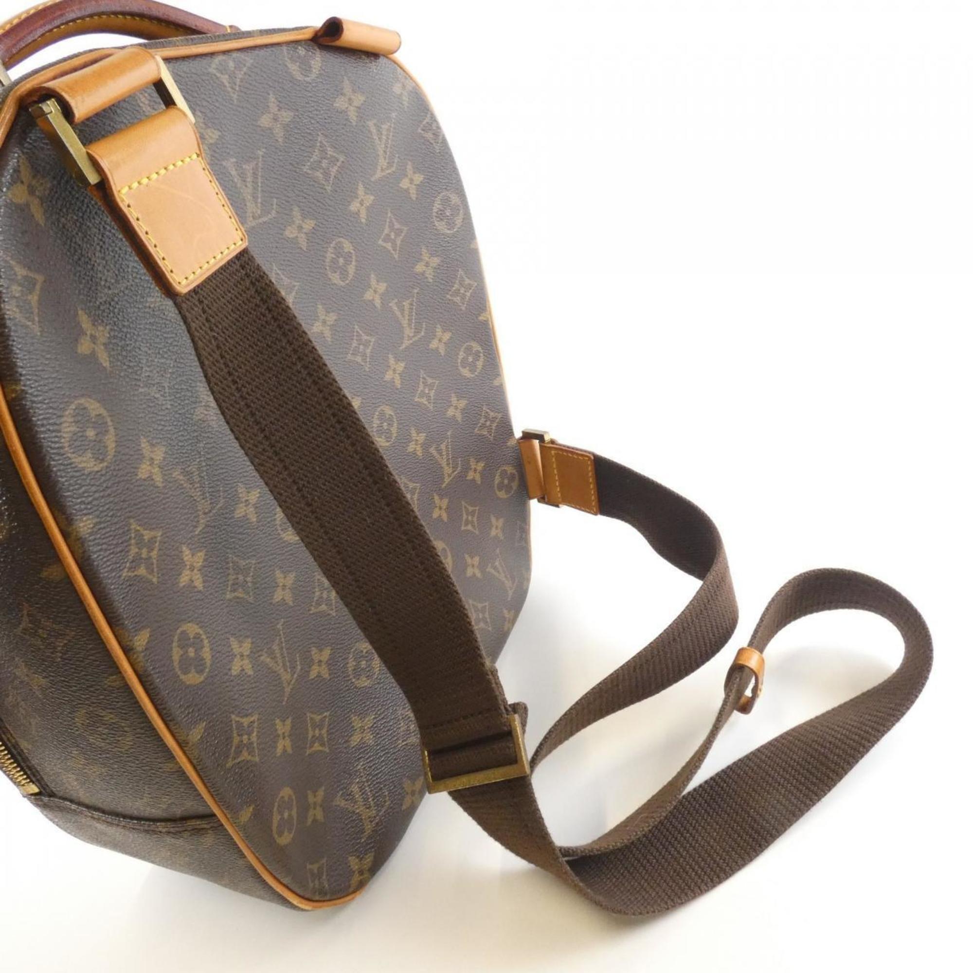 Louis Vuitton Marron Coated Canvas Shoulder Bag (Pre-Owned)