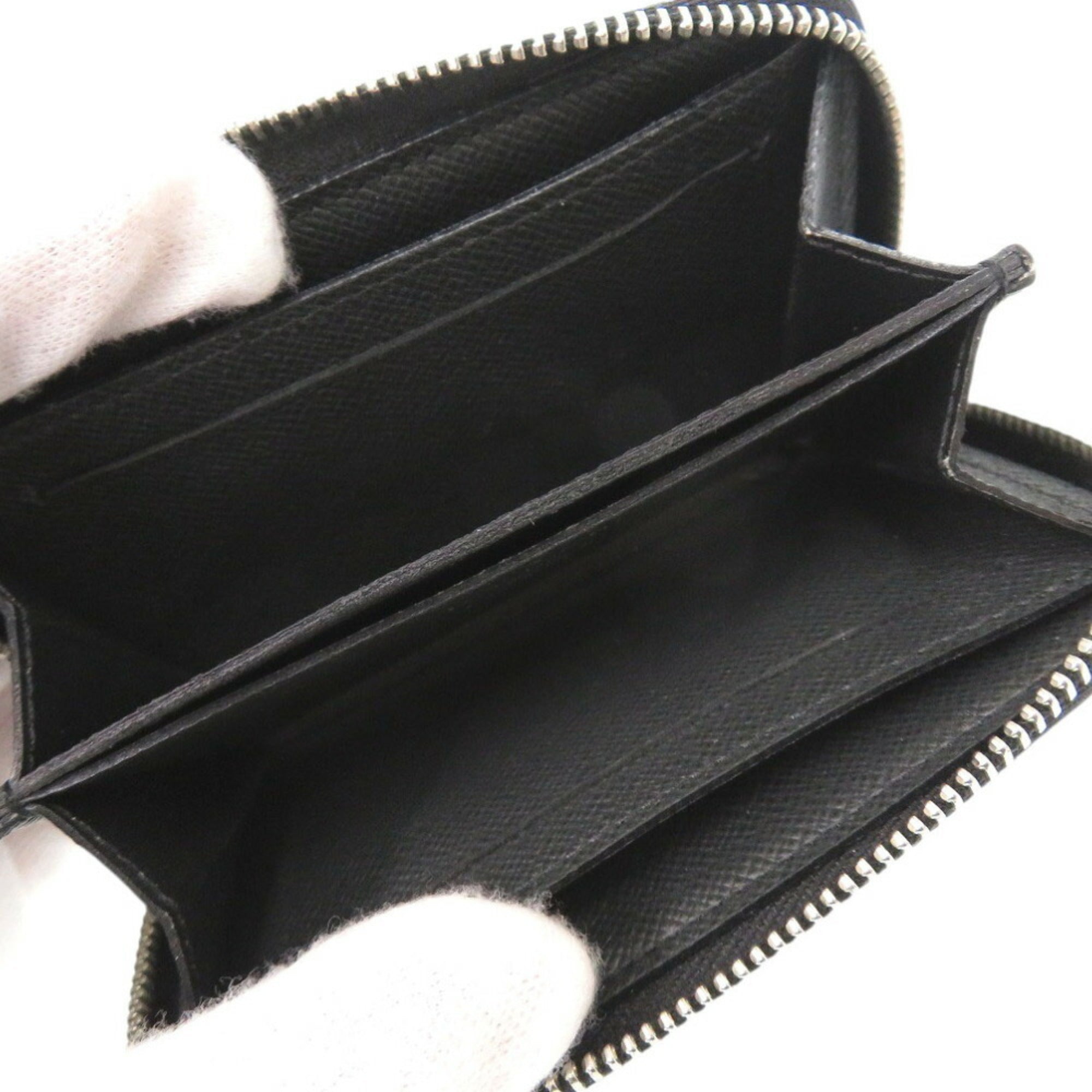 Louis Vuitton Black Taiga Leather Coin Purse/Coin Case (Pre-Owned)