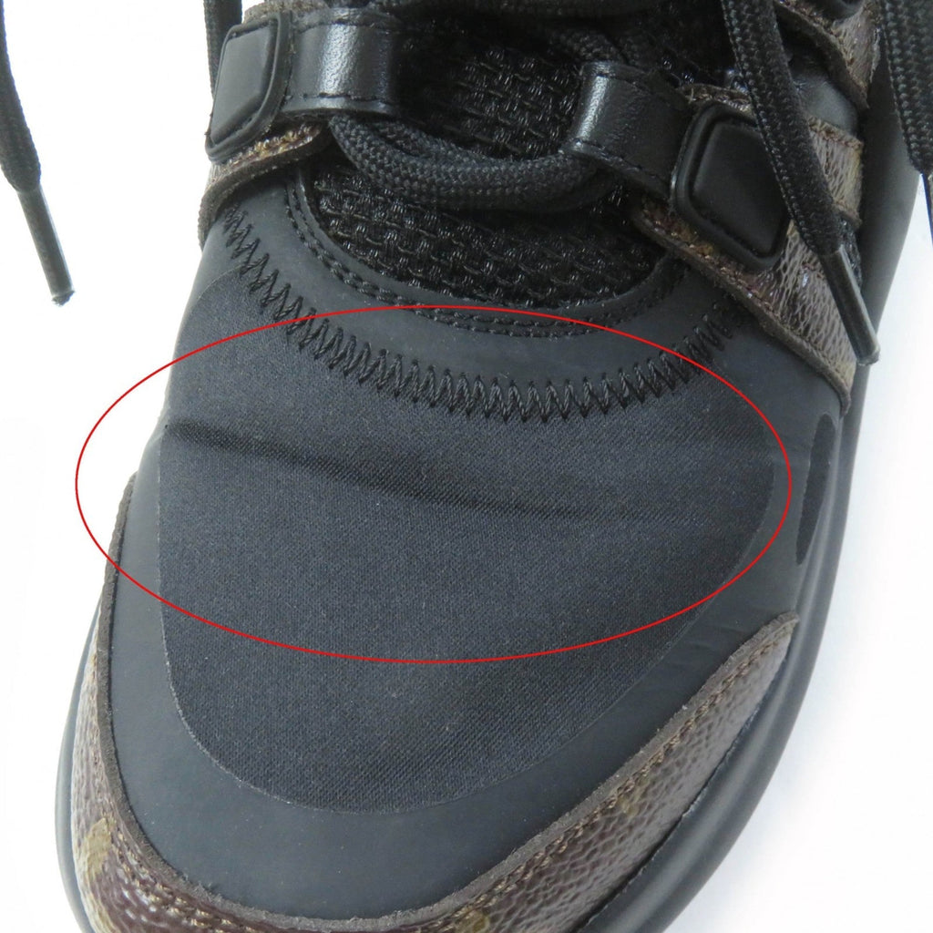 Louis Vuitton Black Sneakers (Pre-Owned)