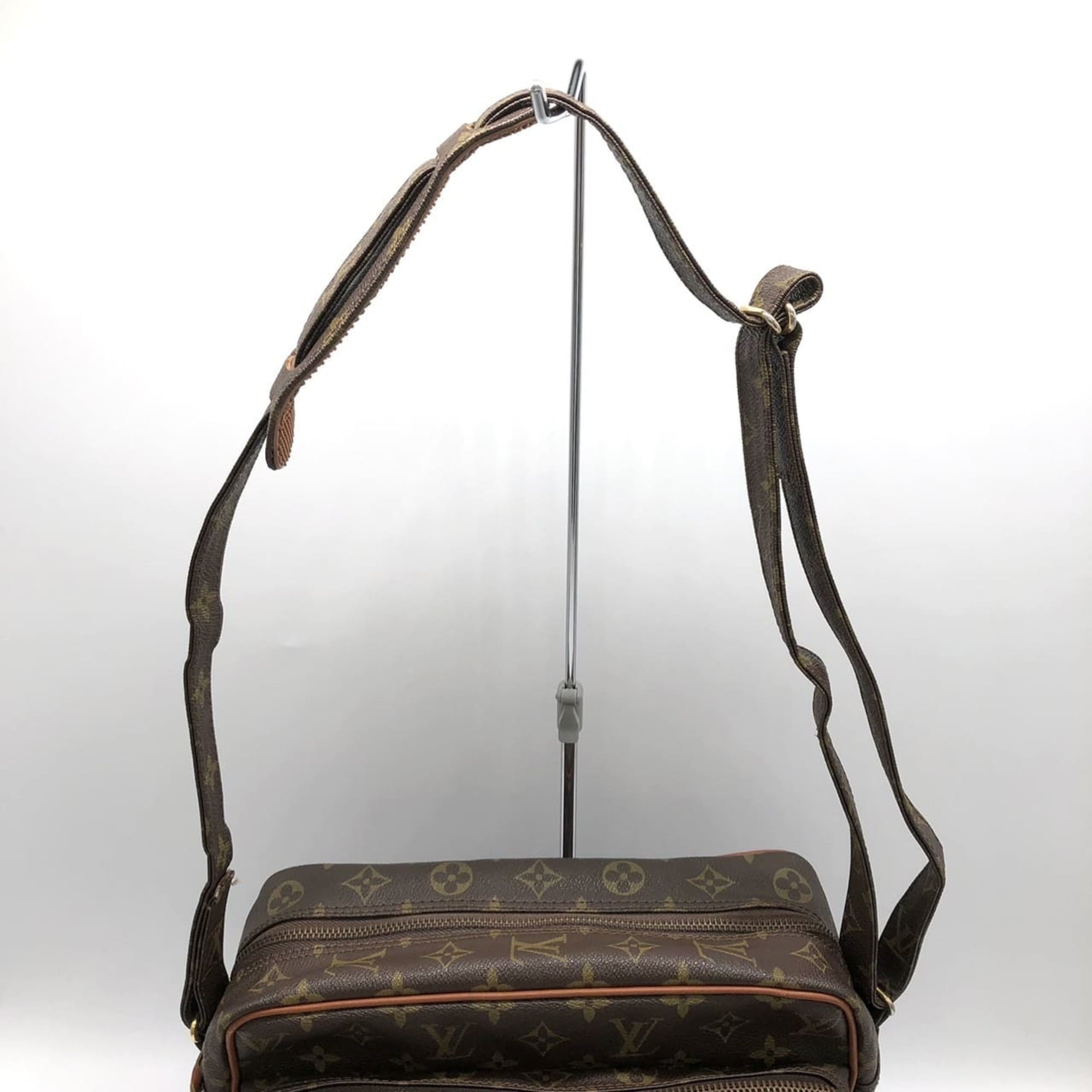 Louis Vuitton Brown Monogram Canvas Shoulder Bag (Pre-Owned)