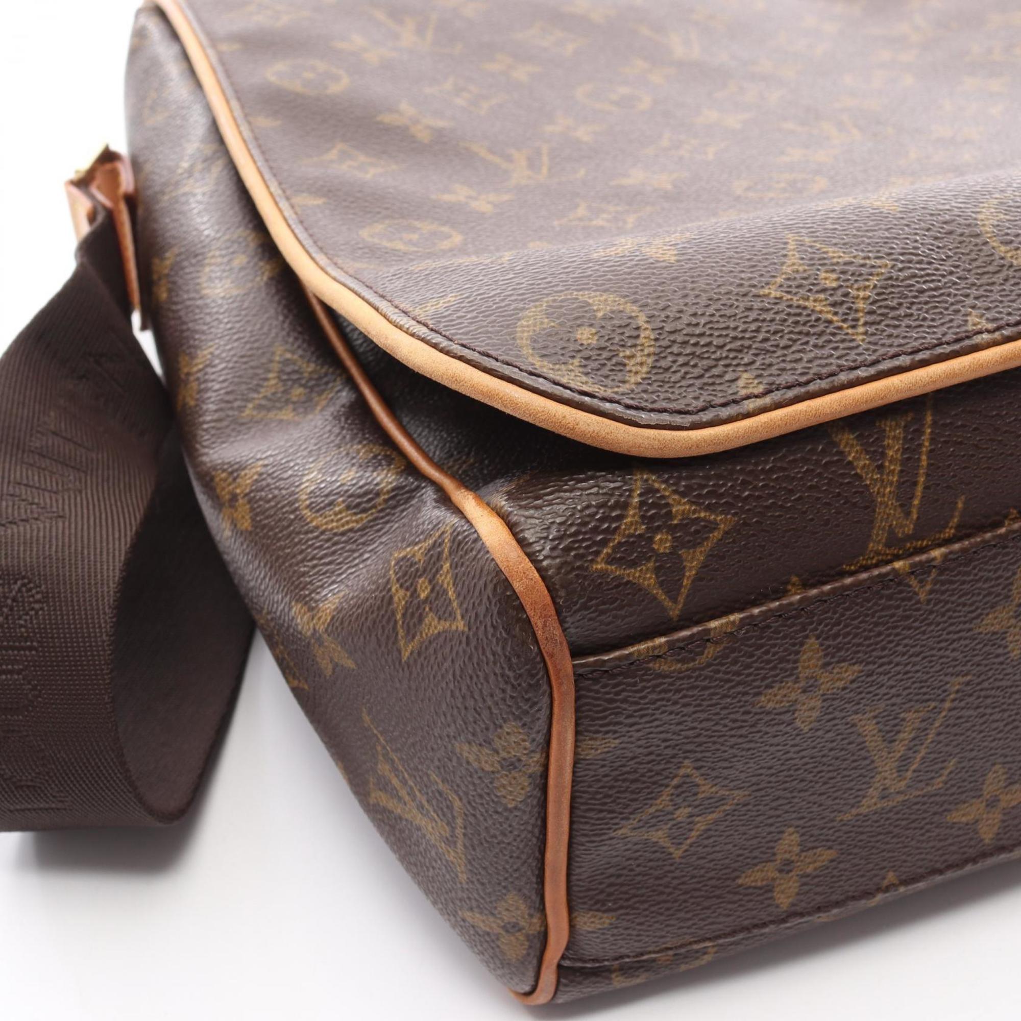 Louis Vuitton Brown Coated Canvas Leather Shoulder Bag (Pre-Owned)