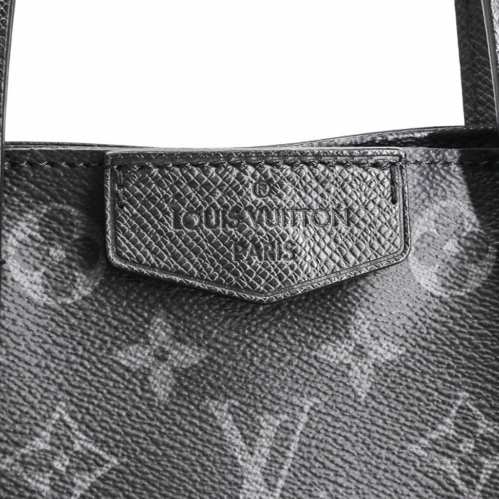 Louis Vuitton Black Noir Taigarama Handbag Shoulder Bag Tote Bag (Pre-Owned)