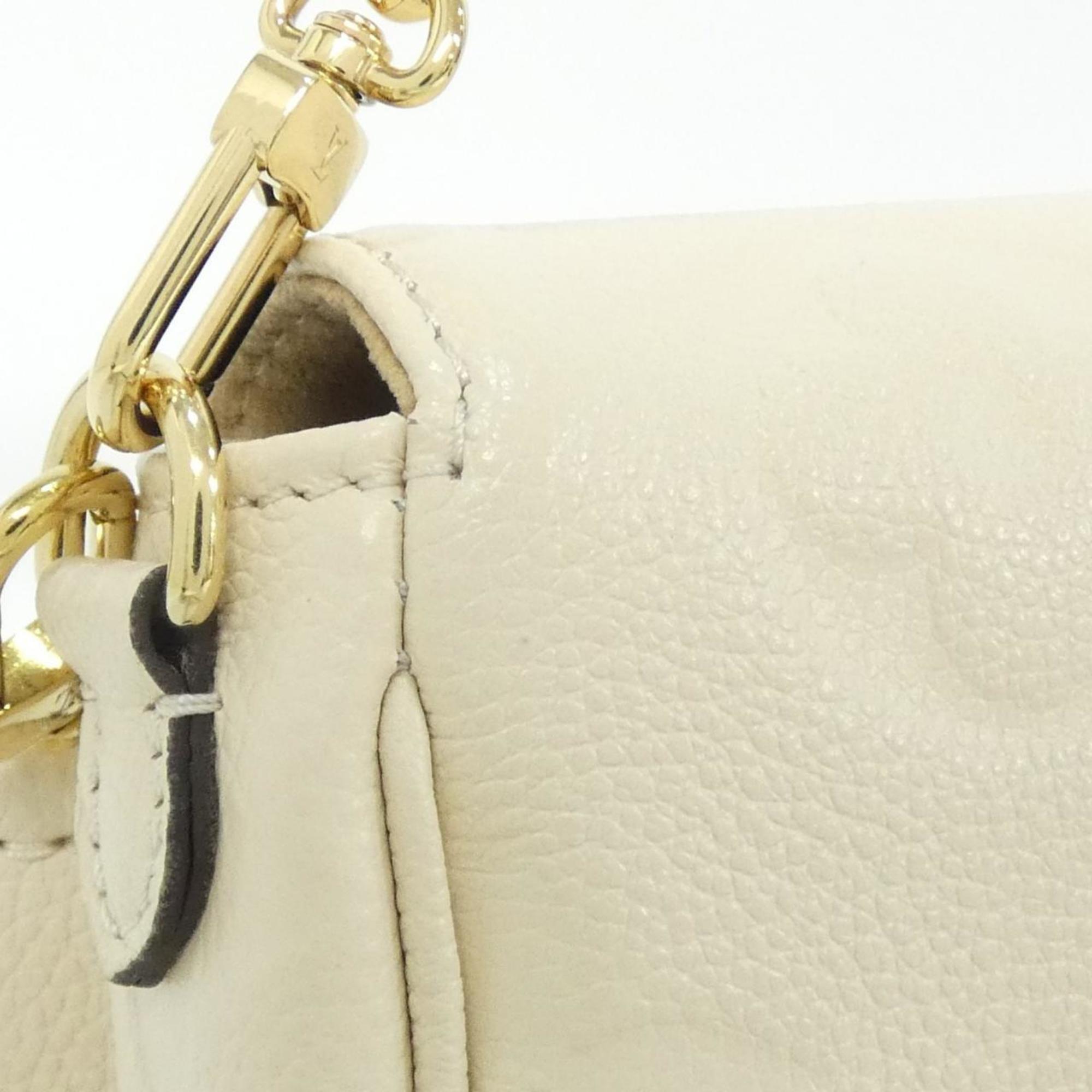 Louis Vuitton Cream Leather Shoulder Bag (Pre-Owned)