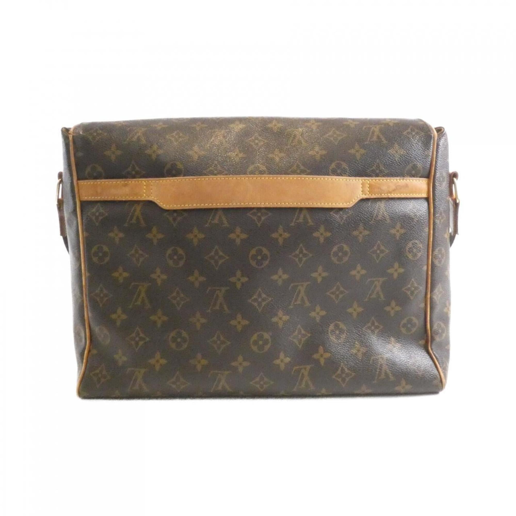 Louis Vuitton Marron Coated Canvas Shoulder Bag (Pre-Owned)