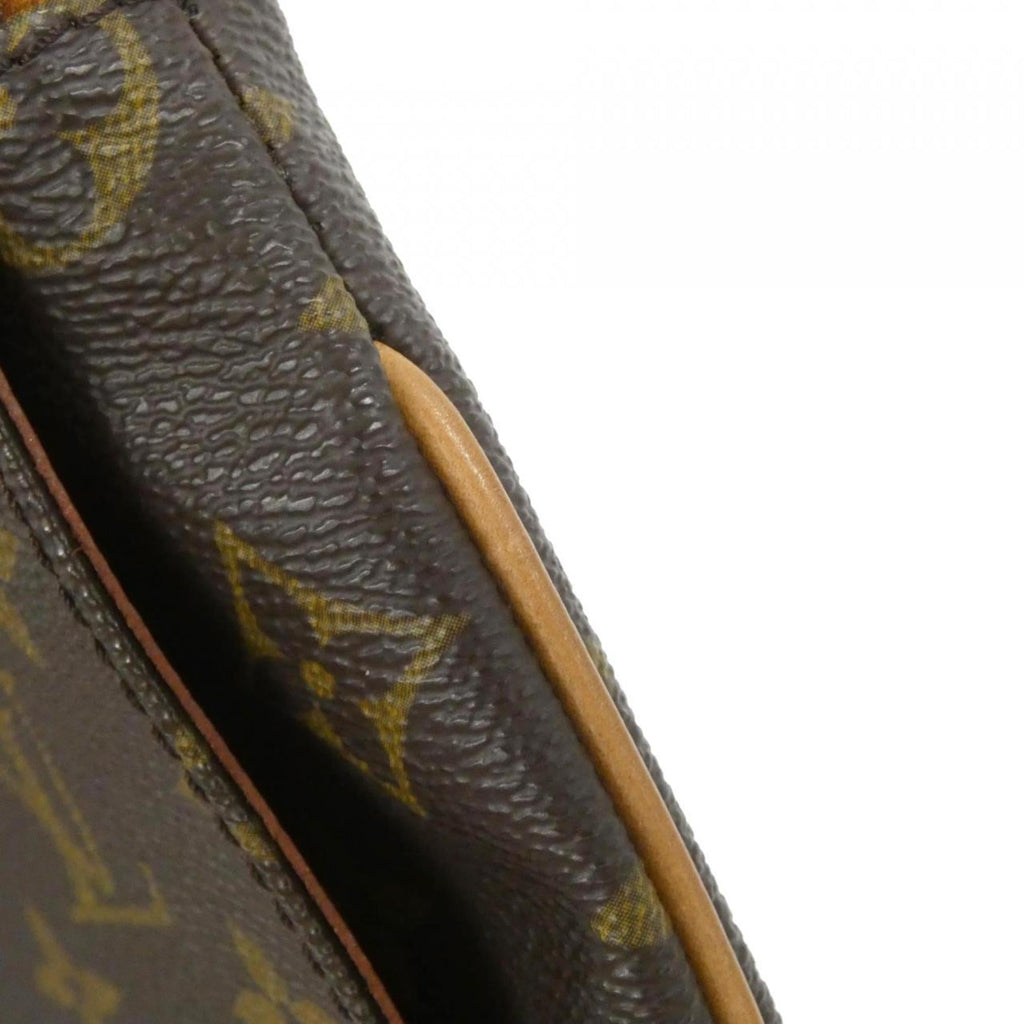 Louis Vuitton Marron Coated Canvas Shoulder Bag (Pre-Owned)