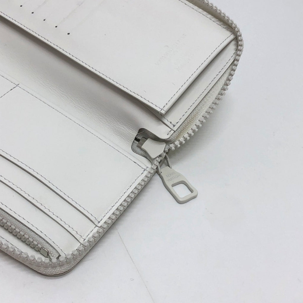 Louis Vuitton Monogram White Long Wallet (Bi-Fold) (Pre-Owned)